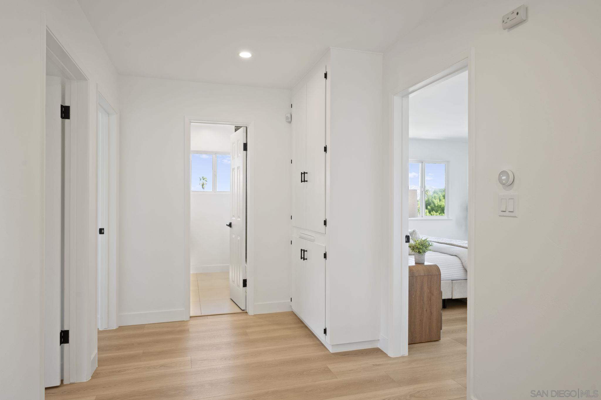 Detail Gallery Image 6 of 62 For 11228  Constellation Dr., El Cajon,  CA 92020 - 5 Beds | 3/1 Baths