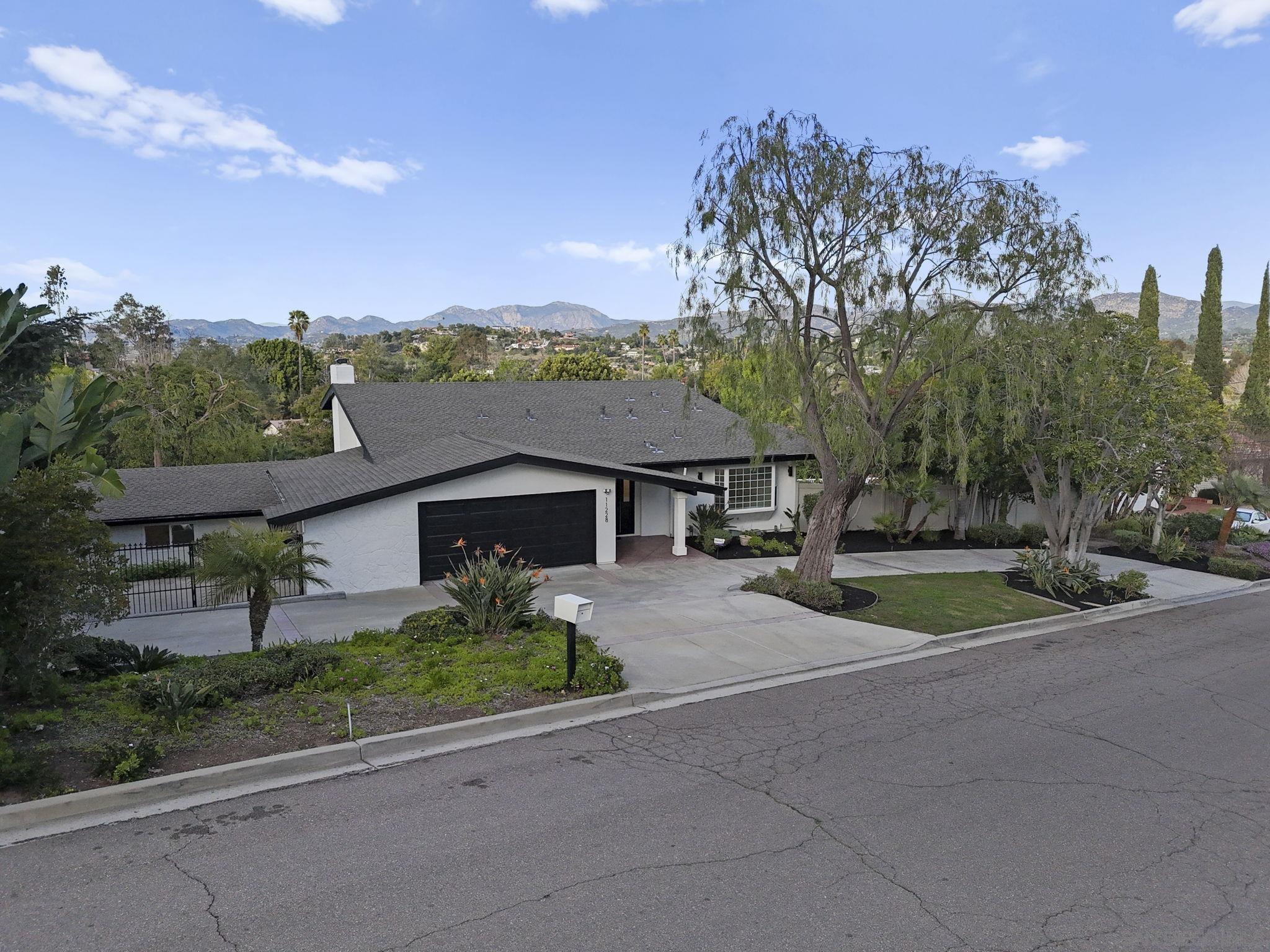 Detail Gallery Image 57 of 62 For 11228  Constellation Dr., El Cajon,  CA 92020 - 5 Beds | 3/1 Baths