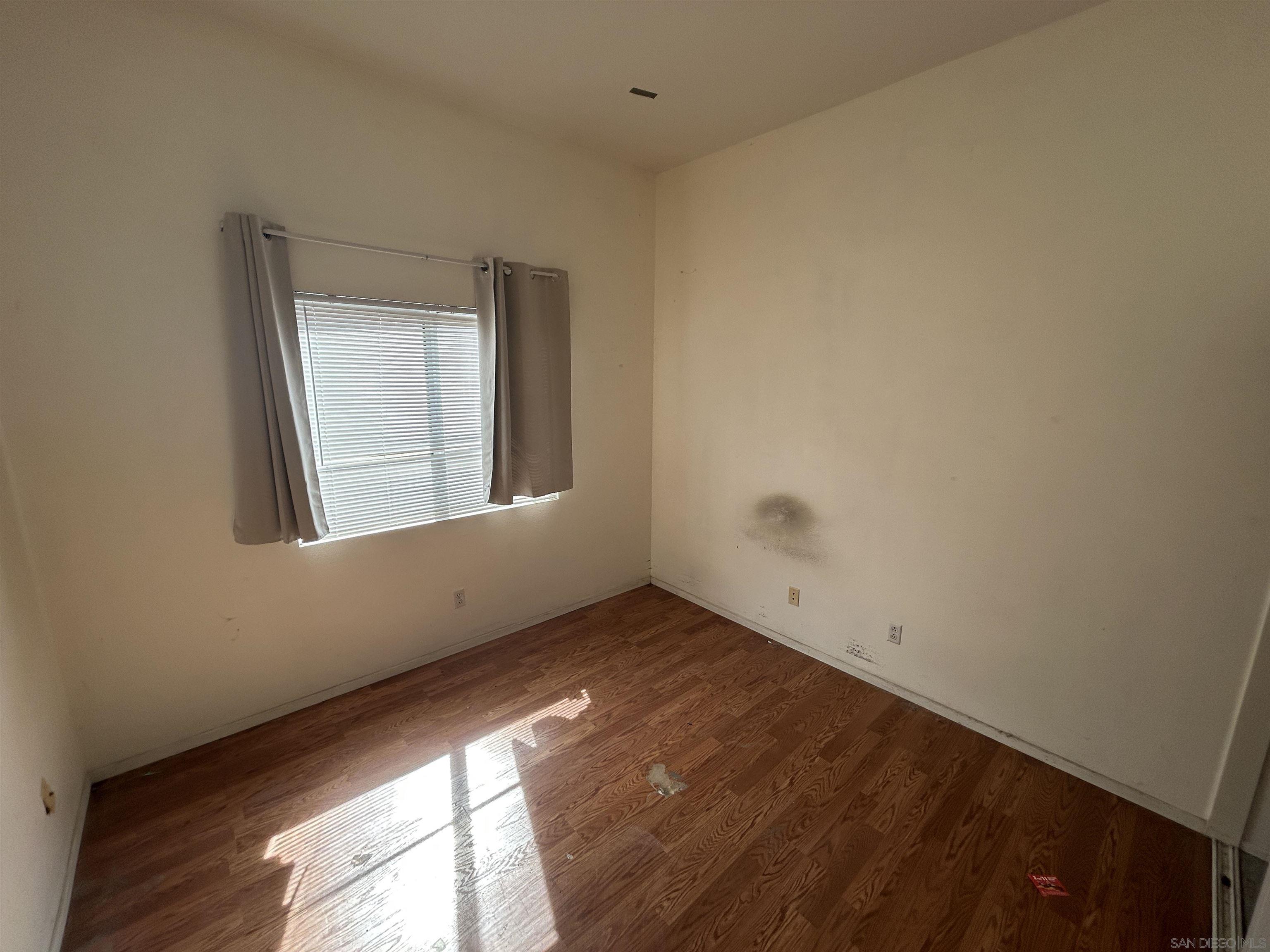 Detail Gallery Image 11 of 18 For 505  Portico Dr, Oceanside,  CA 92058 - 4 Beds | 2 Baths