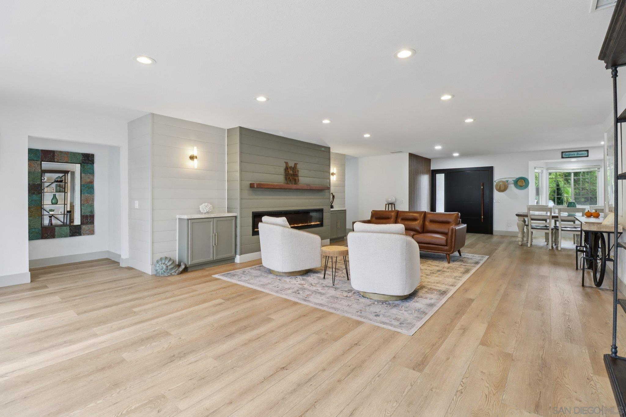 Detail Gallery Image 13 of 73 For 43  Corte Maria Ave, Chula Vista,  CA 91910 - 5 Beds | 3 Baths