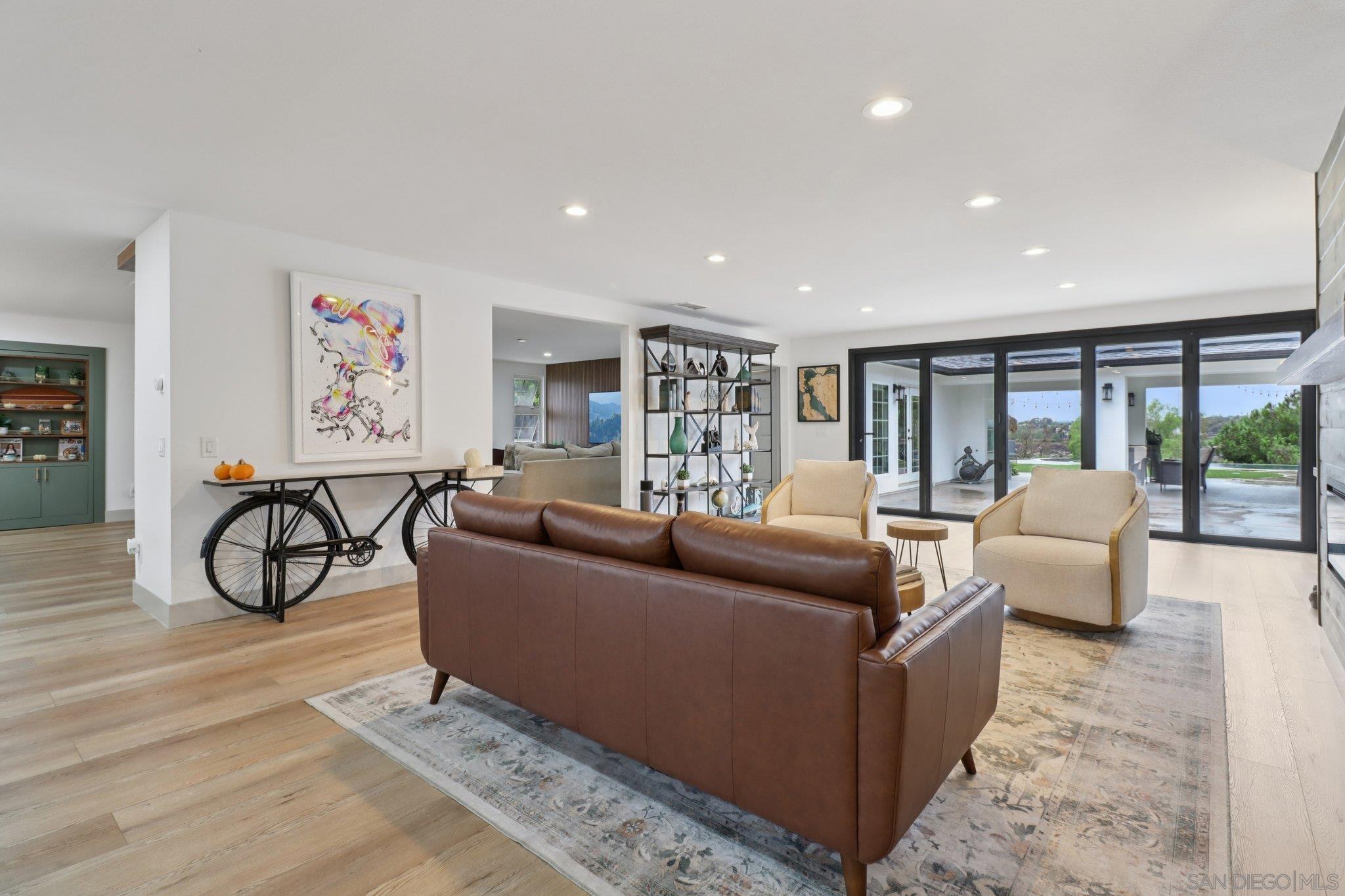 Detail Gallery Image 16 of 73 For 43  Corte Maria Ave, Chula Vista,  CA 91910 - 5 Beds | 3 Baths