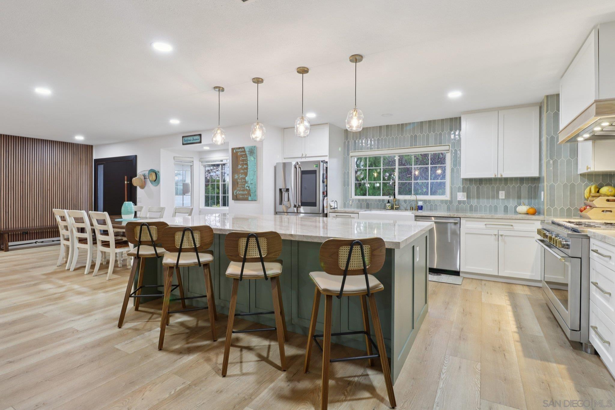 Detail Gallery Image 3 of 73 For 43  Corte Maria Ave, Chula Vista,  CA 91910 - 5 Beds | 3 Baths