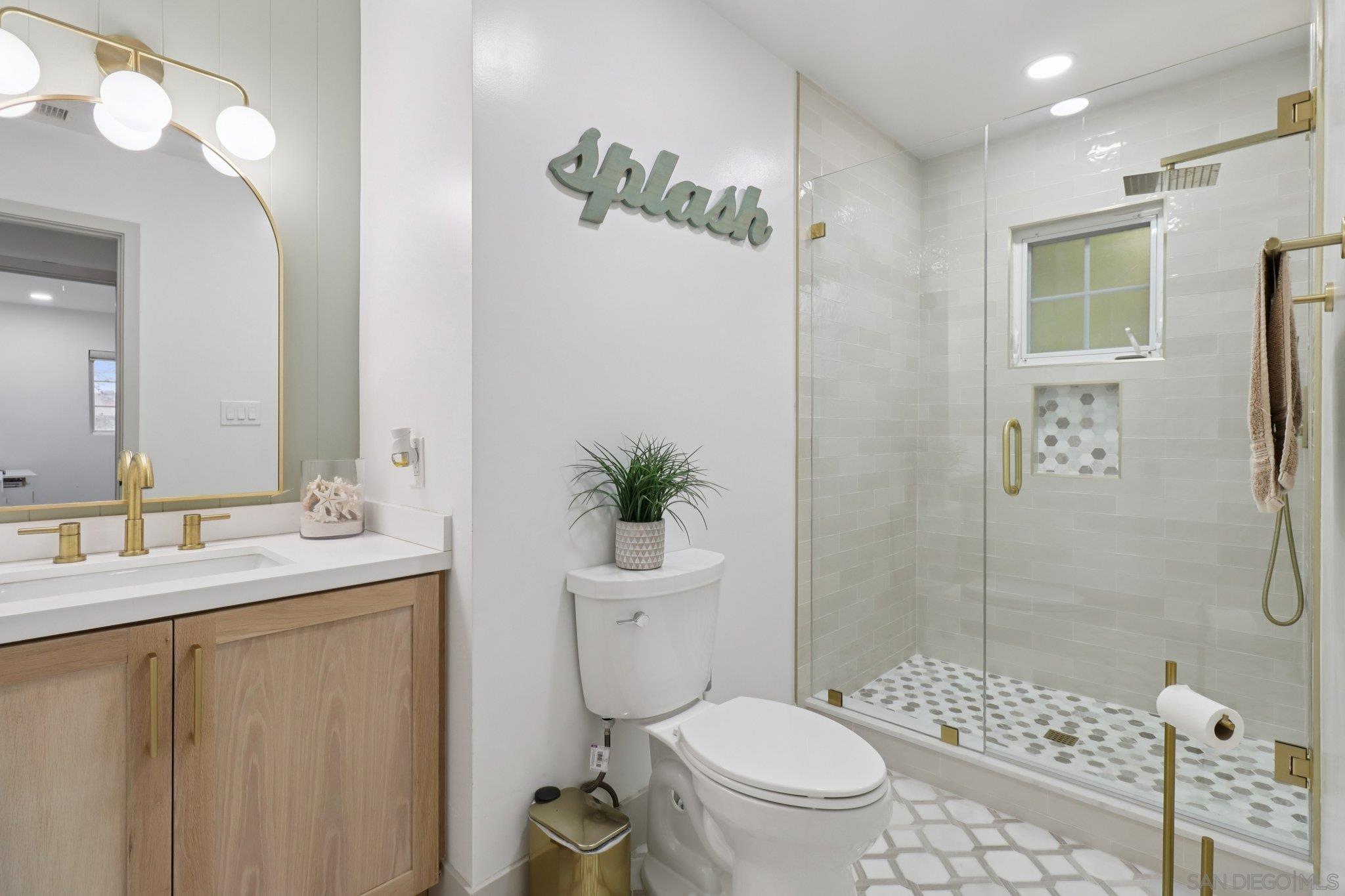 Detail Gallery Image 31 of 73 For 43  Corte Maria Ave, Chula Vista,  CA 91910 - 5 Beds | 3 Baths