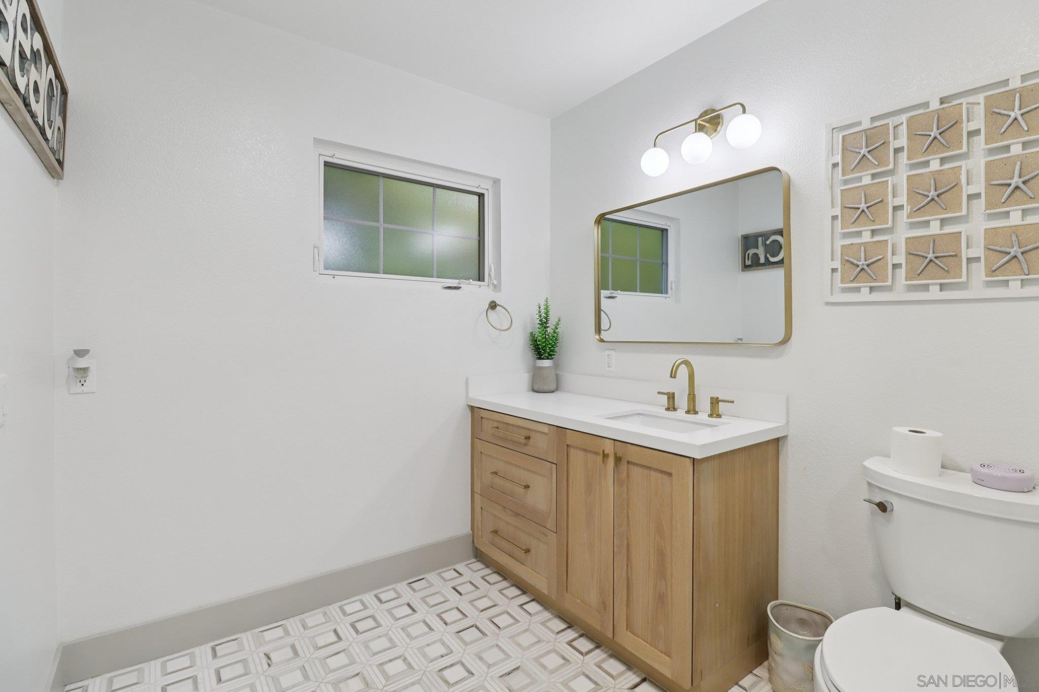 Detail Gallery Image 37 of 73 For 43  Corte Maria Ave, Chula Vista,  CA 91910 - 5 Beds | 3 Baths