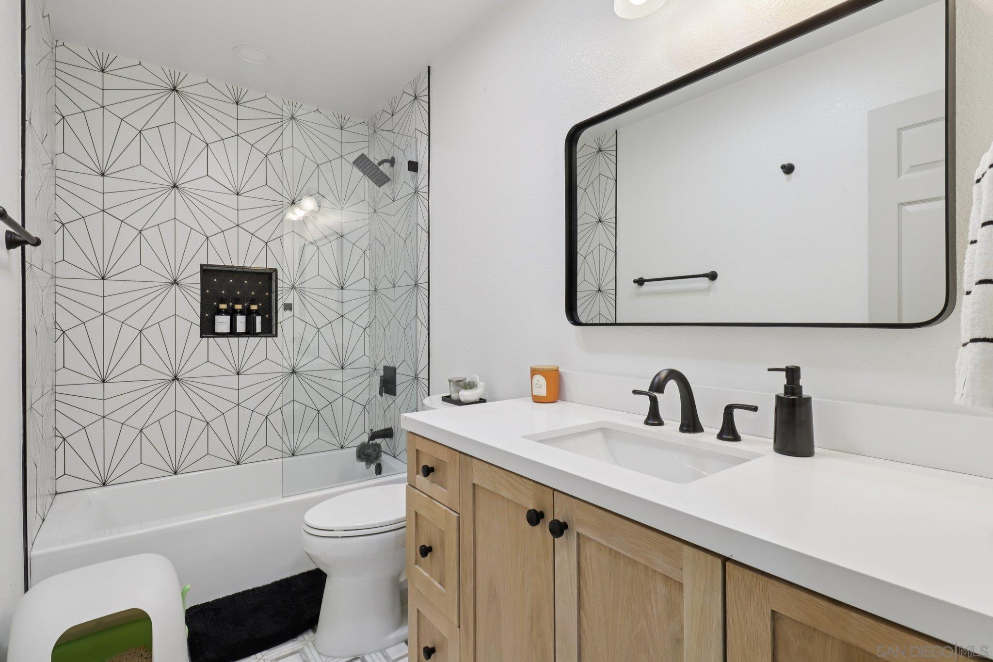 Detail Gallery Image 38 of 73 For 43  Corte Maria Ave, Chula Vista,  CA 91910 - 5 Beds | 3 Baths