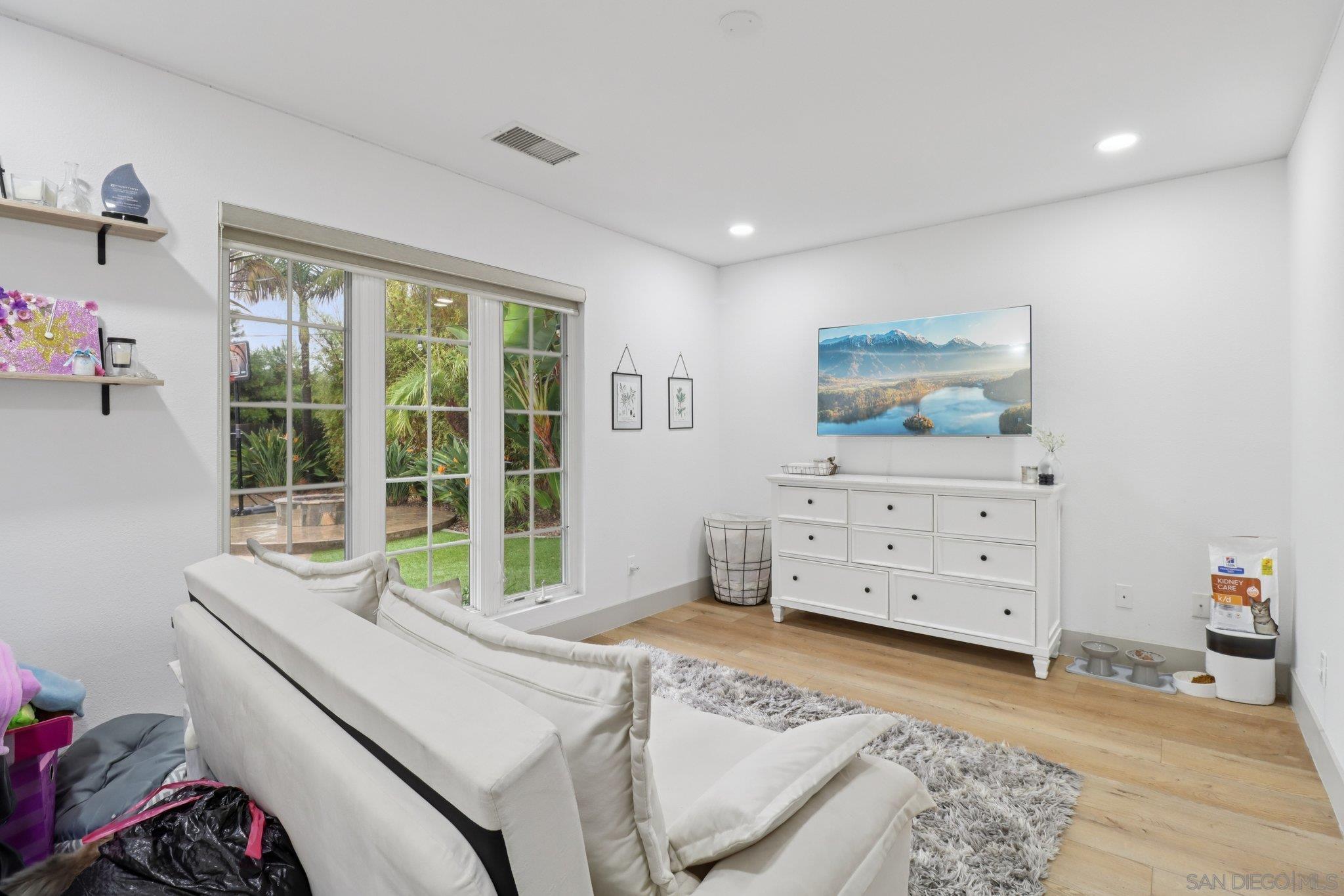 Detail Gallery Image 42 of 73 For 43  Corte Maria Ave, Chula Vista,  CA 91910 - 5 Beds | 3 Baths