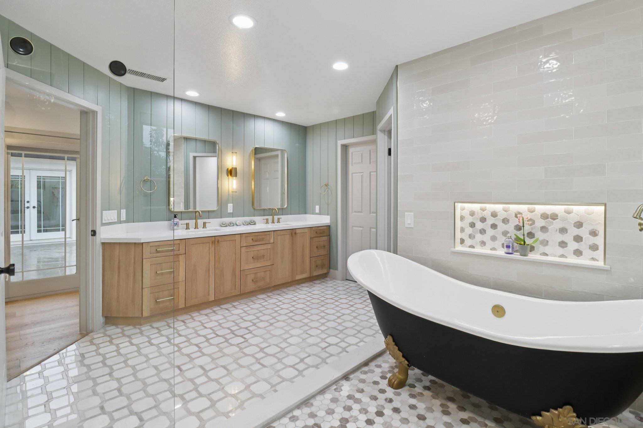 Detail Gallery Image 53 of 73 For 43  Corte Maria Ave, Chula Vista,  CA 91910 - 5 Beds | 3 Baths