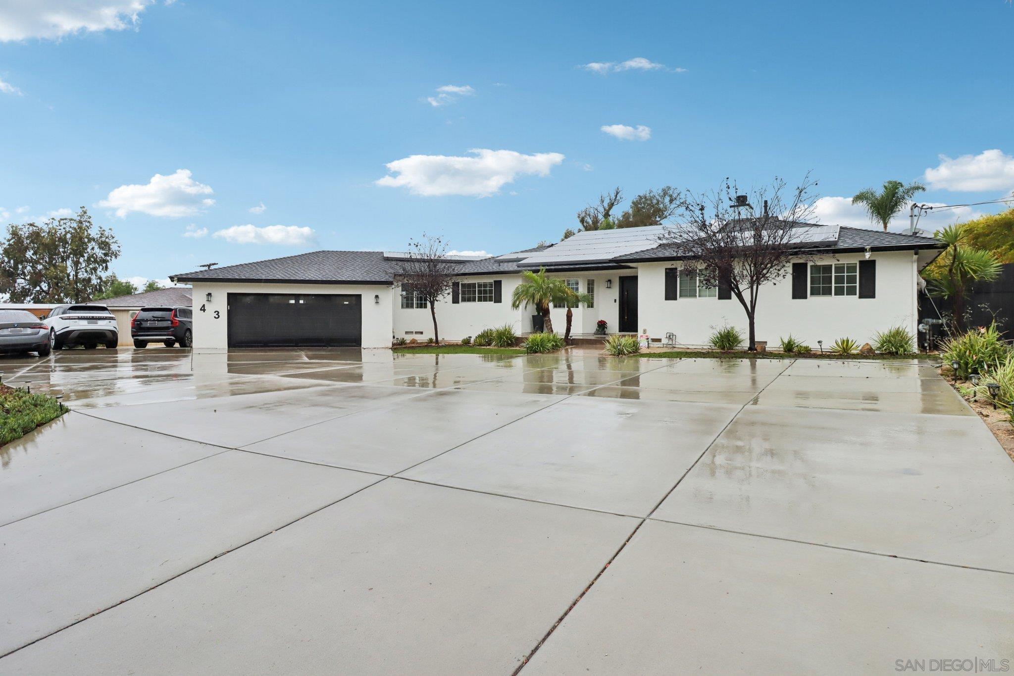 Detail Gallery Image 8 of 73 For 43  Corte Maria Ave, Chula Vista,  CA 91910 - 5 Beds | 3 Baths