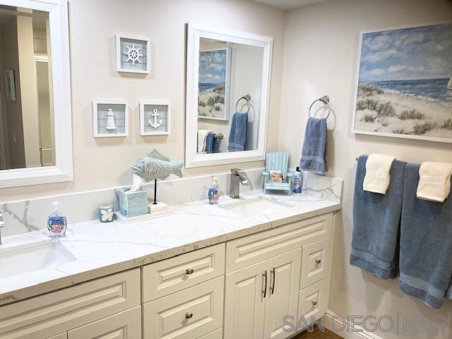 Detail Gallery Image 5 of 17 For 82  Kingston Ct, Coronado,  CA 92118 - 2 Beds | 2 Baths