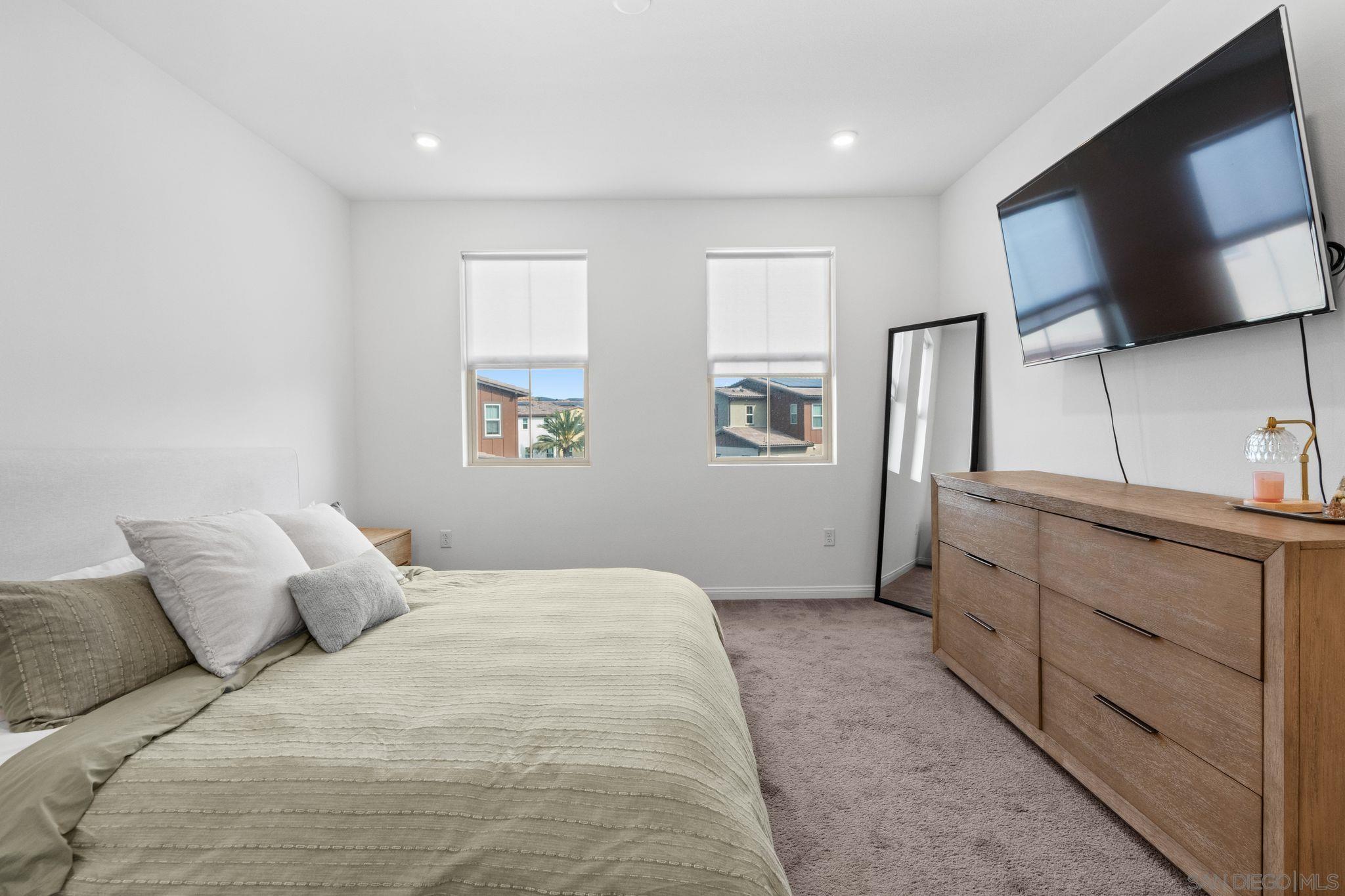 Detail Gallery Image 19 of 40 For 1549  Fig Tree Way, Oceanside,  CA 92056 - 2 Beds | 2/1 Baths