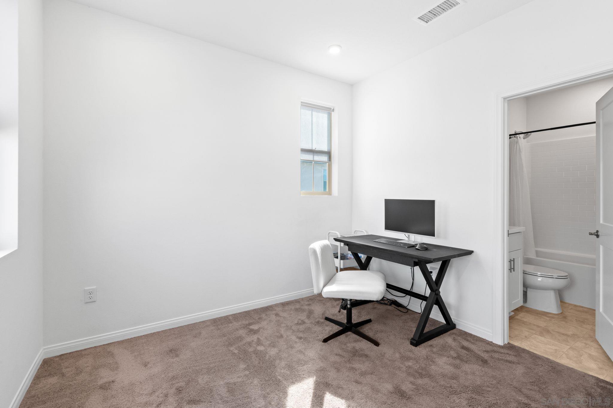 Detail Gallery Image 26 of 40 For 1549  Fig Tree Way, Oceanside,  CA 92056 - 2 Beds | 2/1 Baths