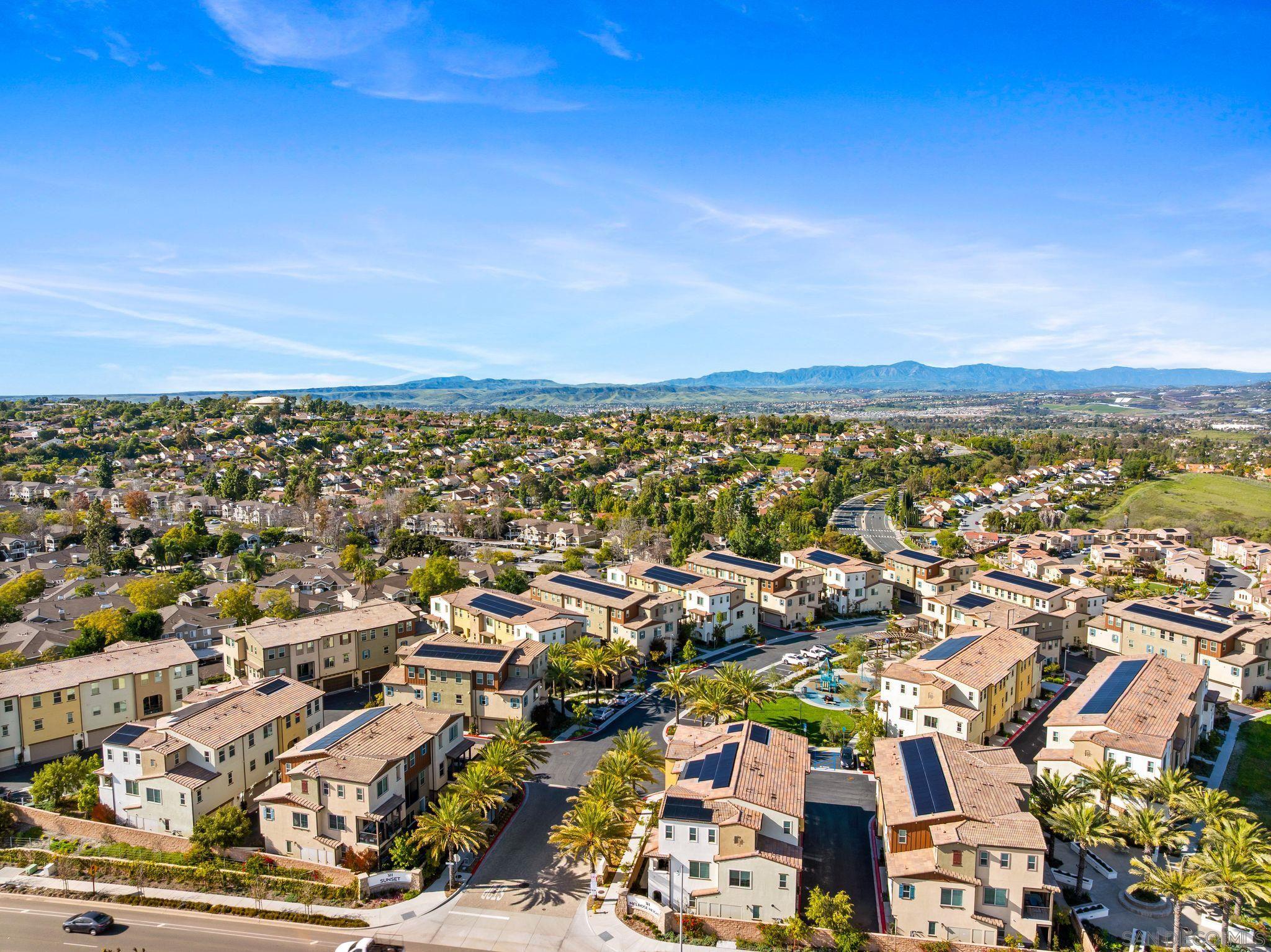 Detail Gallery Image 33 of 40 For 1549  Fig Tree Way, Oceanside,  CA 92056 - 2 Beds | 2/1 Baths