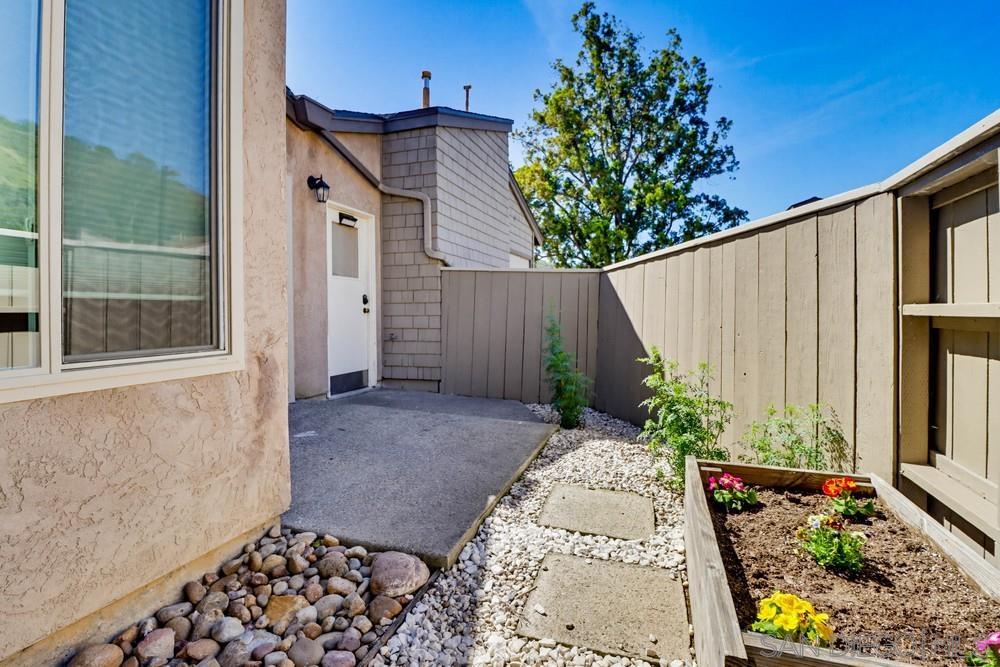 Detail Gallery Image 15 of 60 For 5571  Adobe Falls Rd  #D,  San Diego,  CA 92120 - 3 Beds | 2 Baths