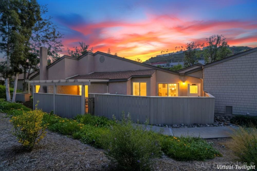 Detail Gallery Image 3 of 60 For 5571  Adobe Falls Rd  #D,  San Diego,  CA 92120 - 3 Beds | 2 Baths