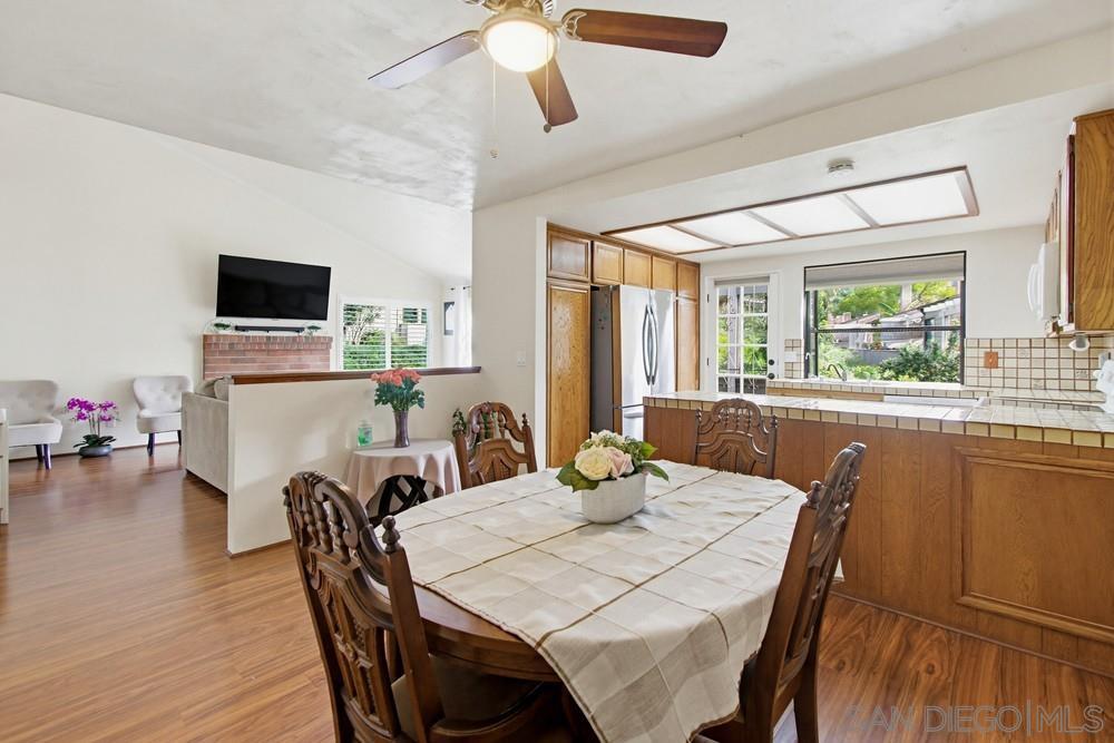 Detail Gallery Image 22 of 60 For 5571  Adobe Falls Rd  #D,  San Diego,  CA 92120 - 3 Beds | 2 Baths