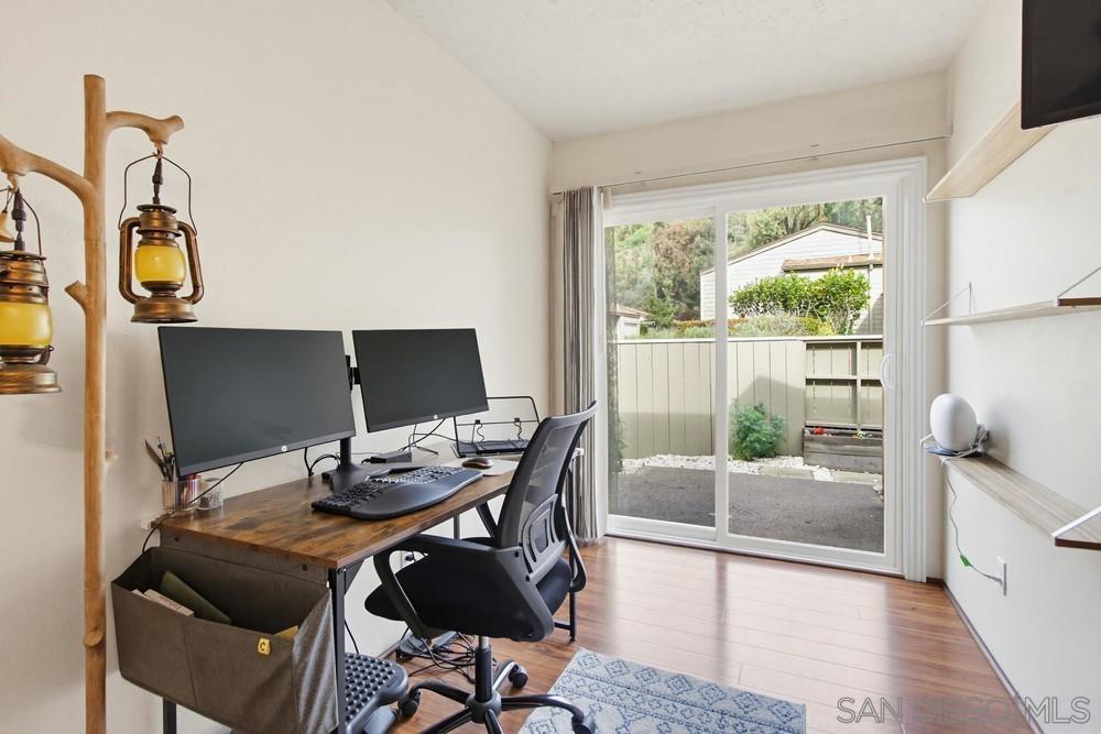 Detail Gallery Image 30 of 60 For 5571  Adobe Falls Rd  #D,  San Diego,  CA 92120 - 3 Beds | 2 Baths