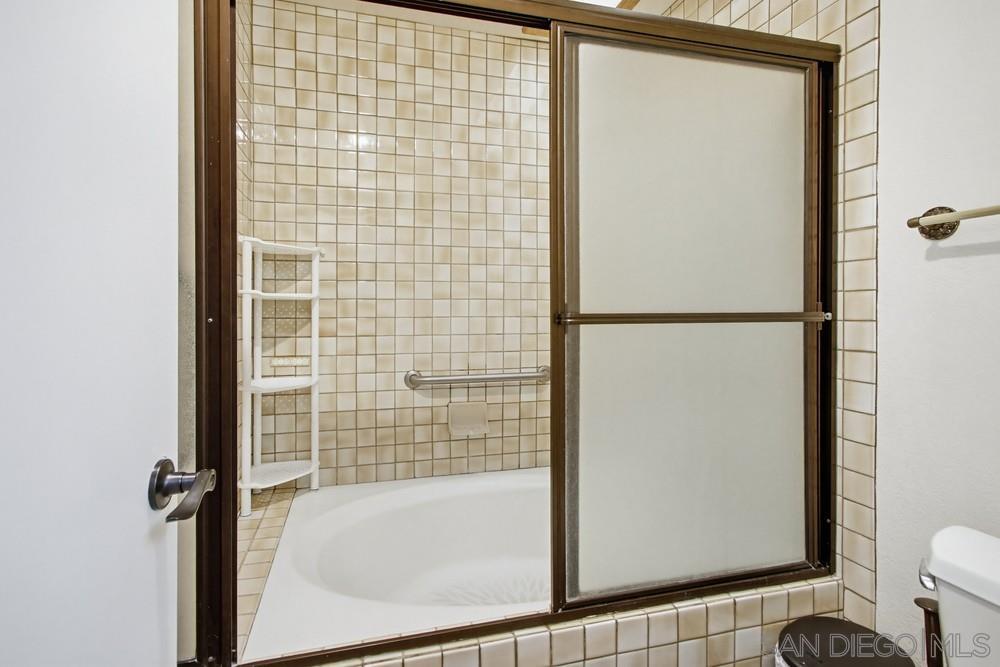 Detail Gallery Image 41 of 60 For 5571  Adobe Falls Rd  #D,  San Diego,  CA 92120 - 3 Beds | 2 Baths