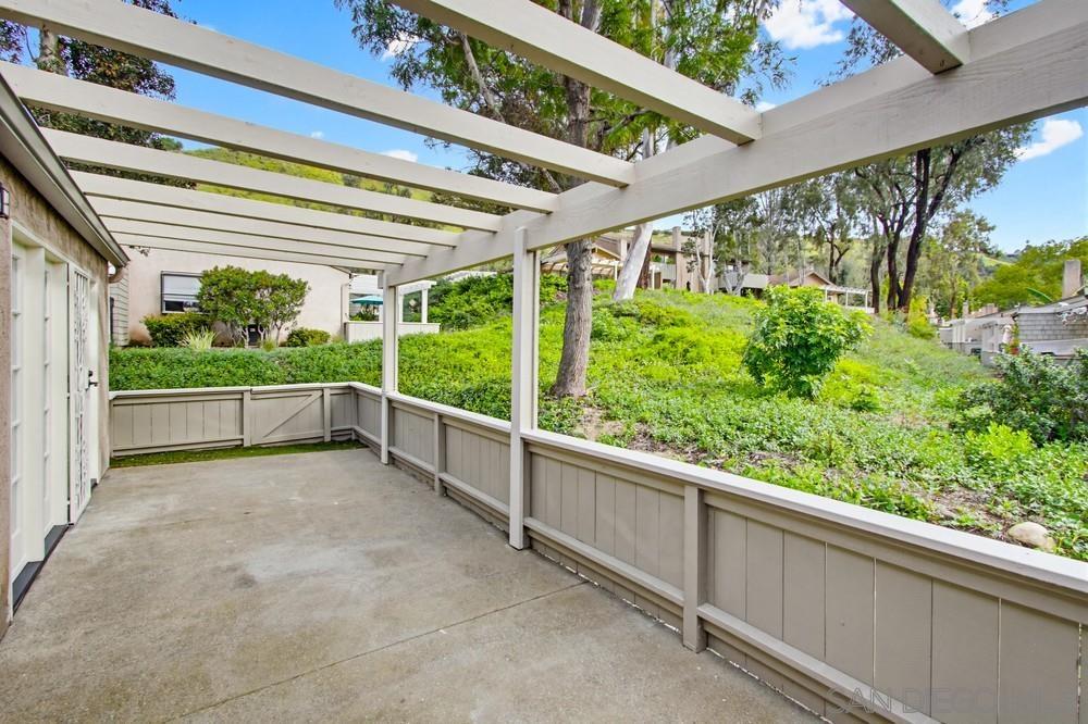 Detail Gallery Image 9 of 60 For 5571  Adobe Falls Rd  #D,  San Diego,  CA 92120 - 3 Beds | 2 Baths