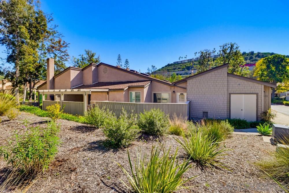 Detail Gallery Image 10 of 60 For 5571  Adobe Falls Rd  #D,  San Diego,  CA 92120 - 3 Beds | 2 Baths