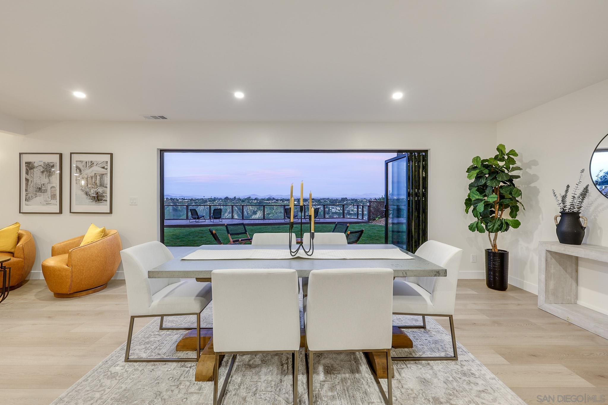 Detail Gallery Image 15 of 53 For 5777  Desert View Dr  #358-381-14-00,  La Jolla,  CA 92037 - 5 Beds | 3/1 Baths