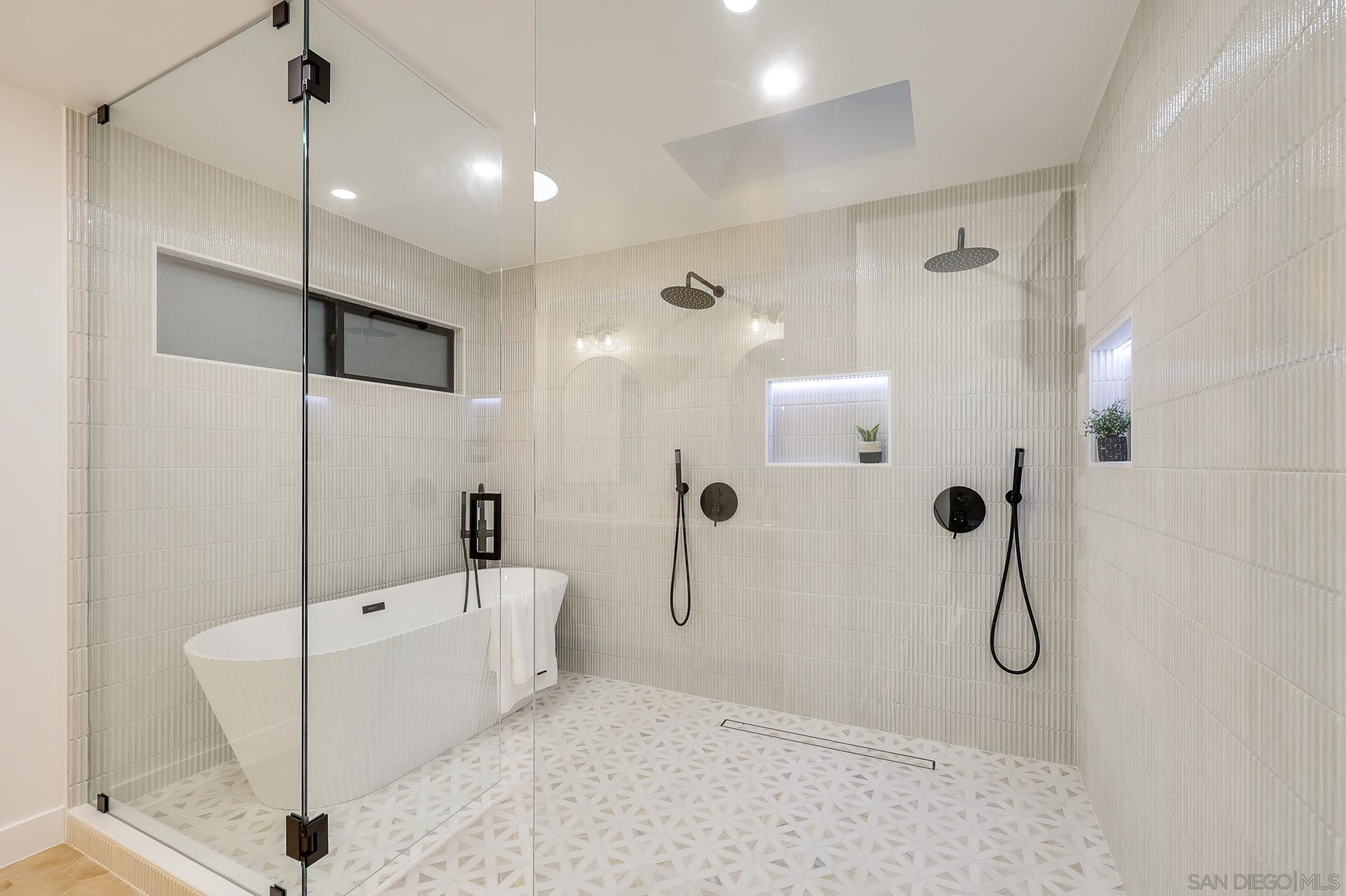 Detail Gallery Image 25 of 53 For 5777  Desert View Dr  #358-381-14-00,  La Jolla,  CA 92037 - 5 Beds | 3/1 Baths