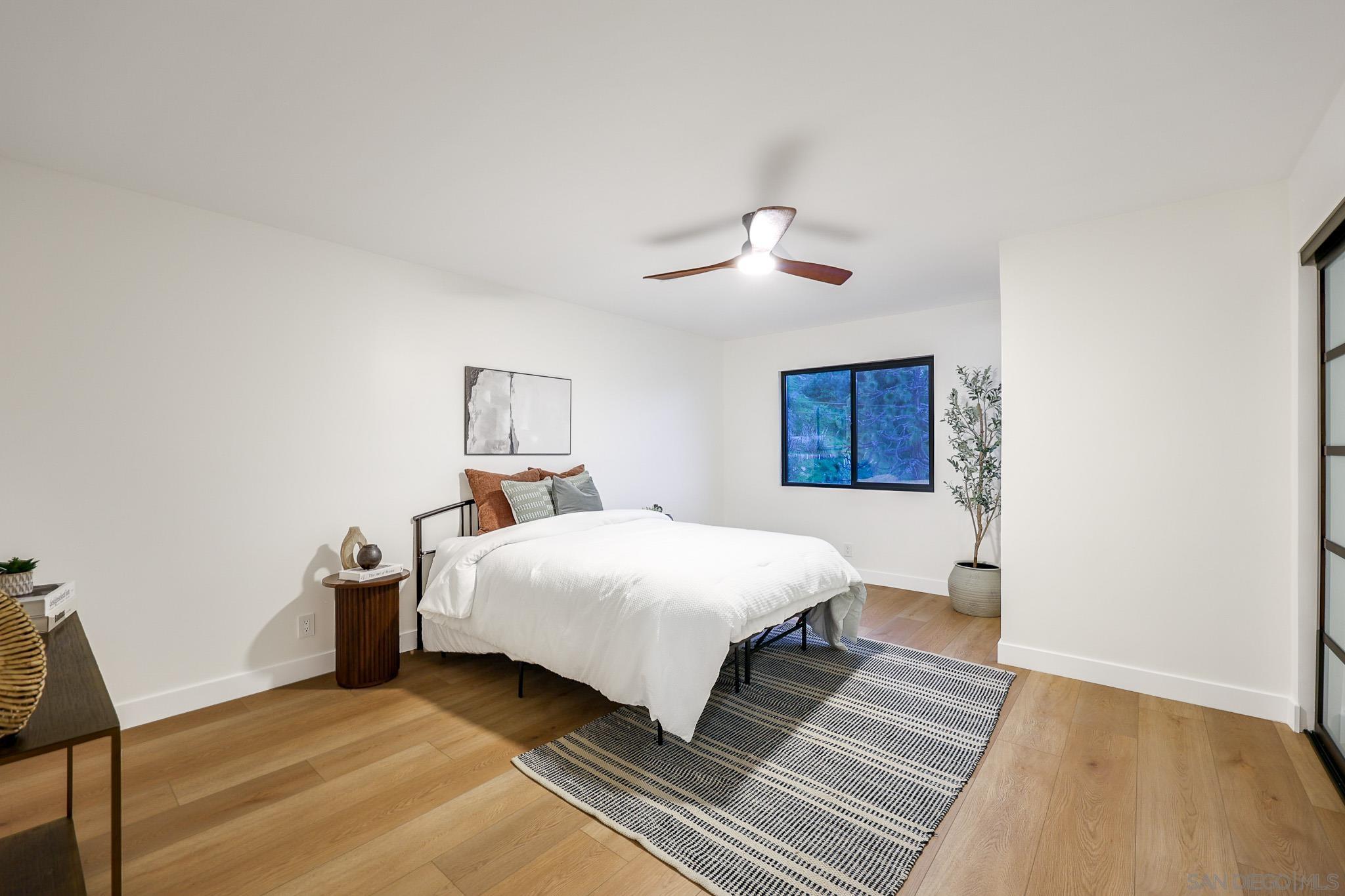 Detail Gallery Image 35 of 53 For 5777  Desert View Dr  #358-381-14-00,  La Jolla,  CA 92037 - 5 Beds | 3/1 Baths