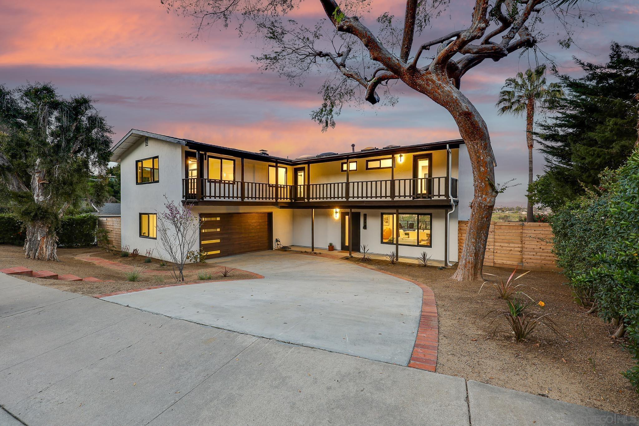 Detail Gallery Image 7 of 53 For 5777  Desert View Dr  #358-381-14-00,  La Jolla,  CA 92037 - 5 Beds | 3/1 Baths