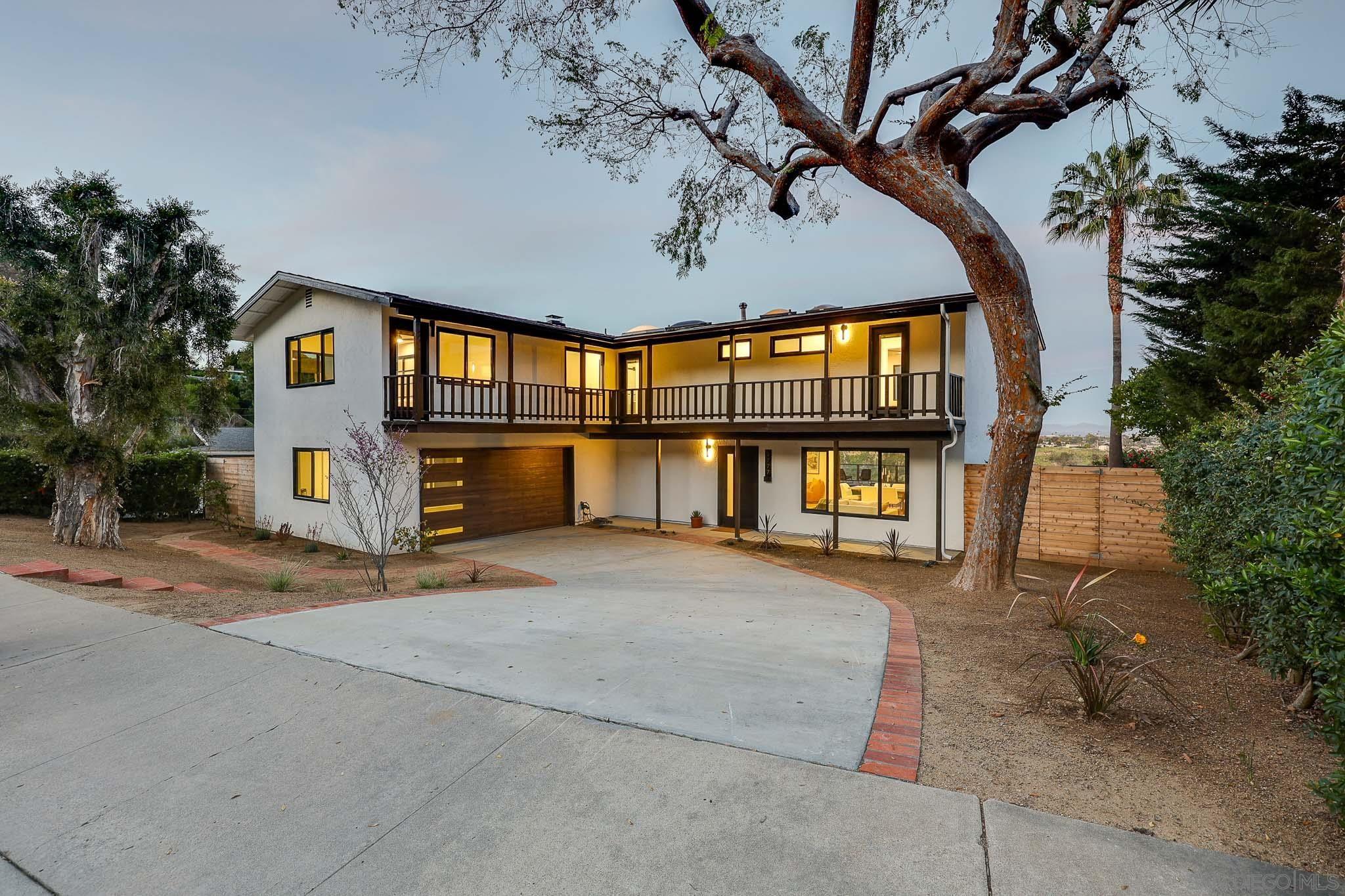 Detail Gallery Image 8 of 53 For 5777  Desert View Dr  #358-381-14-00,  La Jolla,  CA 92037 - 5 Beds | 3/1 Baths