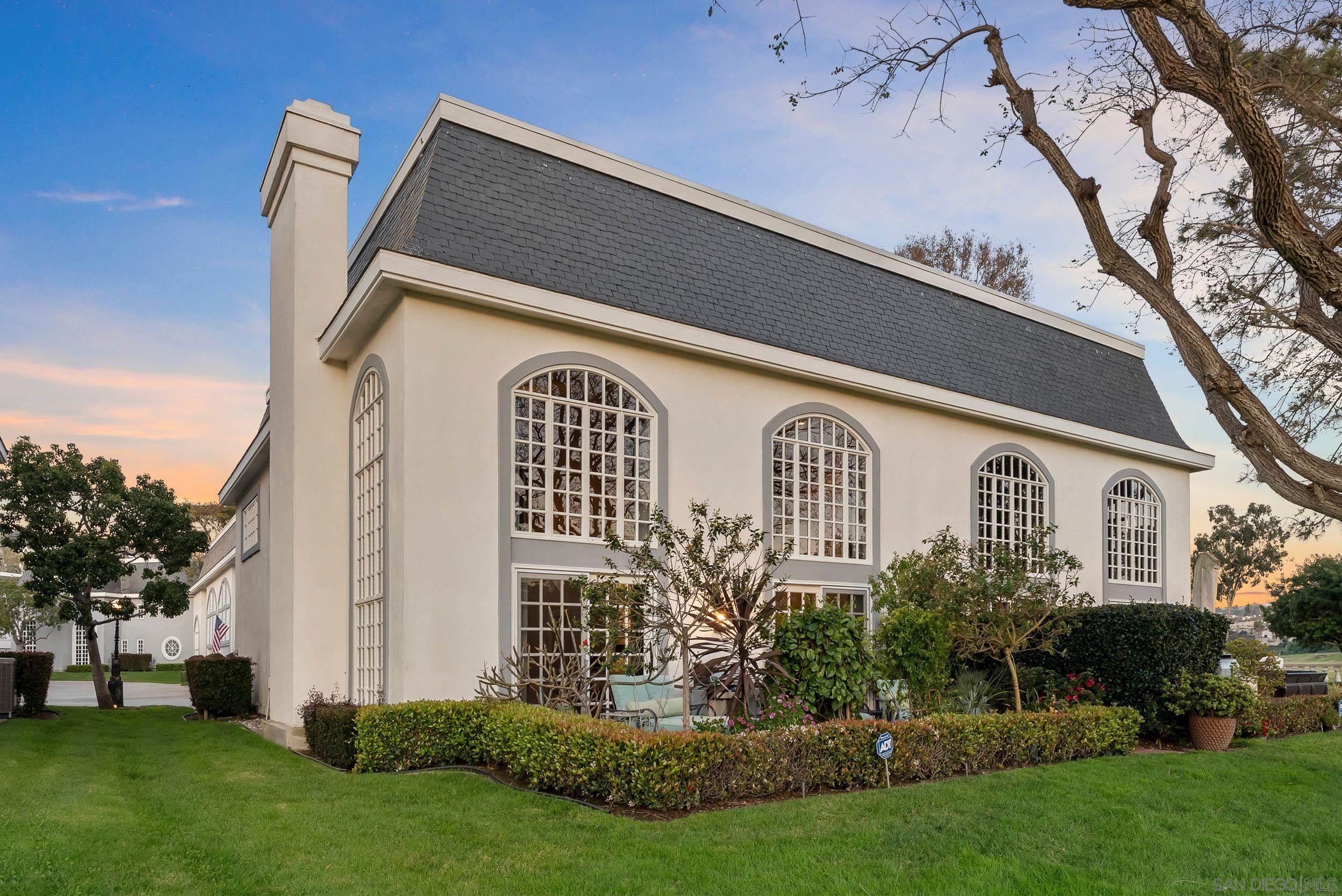 Detail Gallery Image 2 of 14 For 7437  Avenida De Palais, Carlsbad,  CA 92009 - 2 Beds | 2/1 Baths