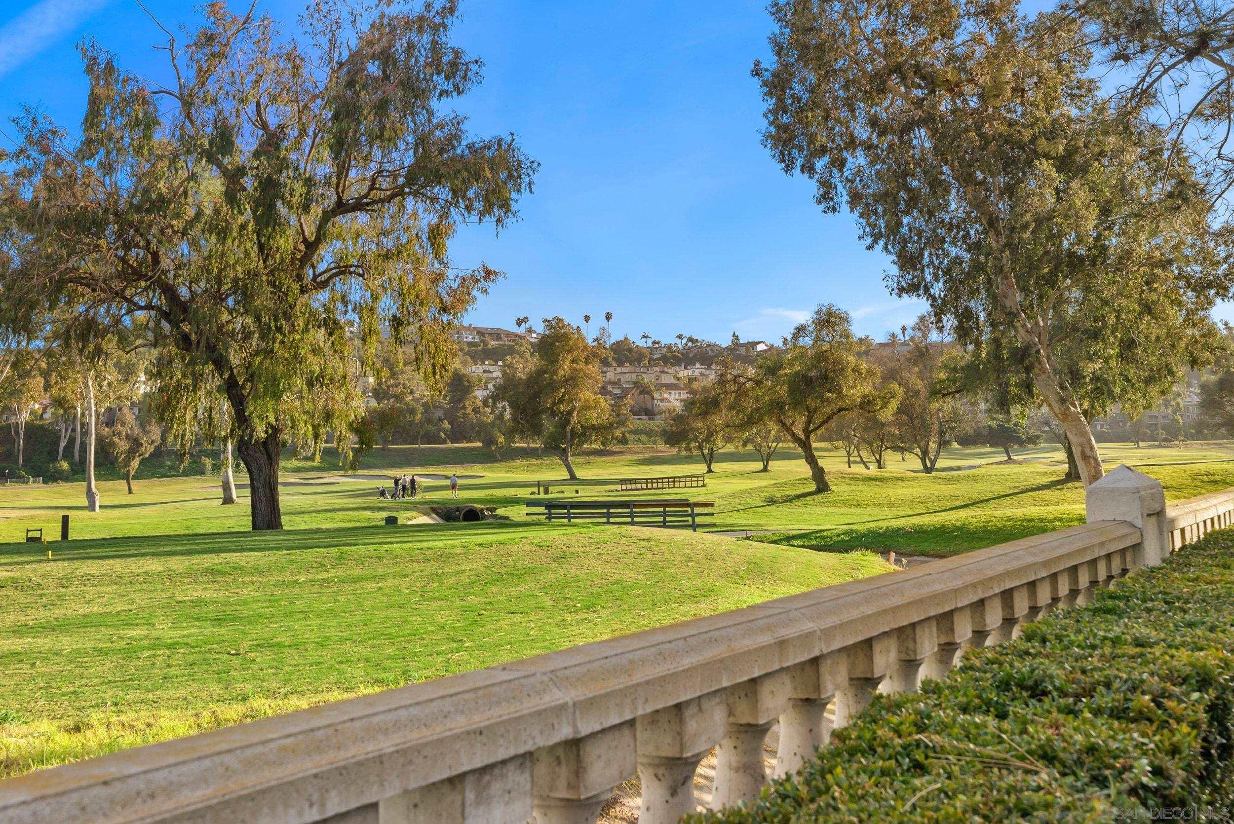 Detail Gallery Image 11 of 14 For 7437  Avenida De Palais, Carlsbad,  CA 92009 - 2 Beds | 2/1 Baths