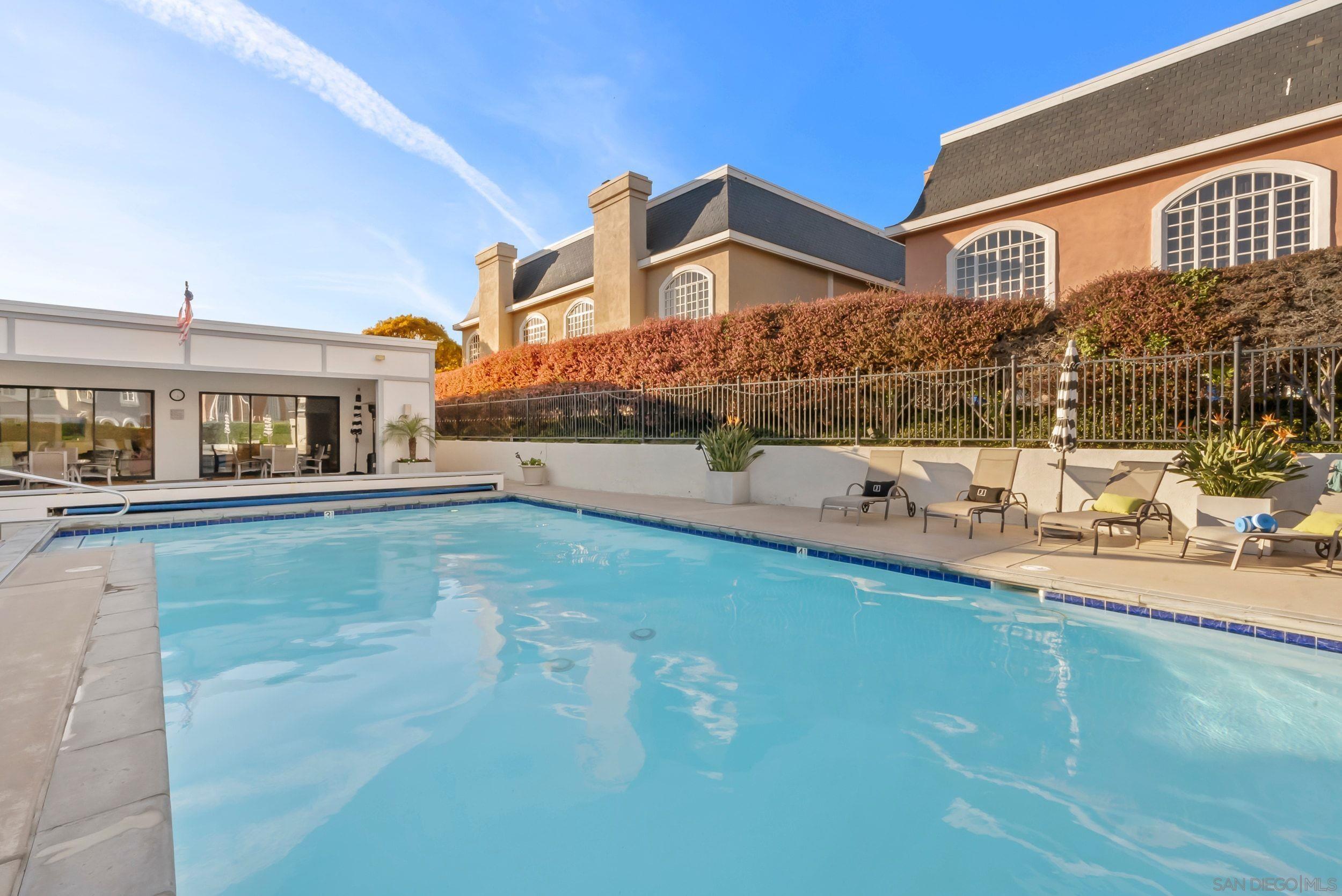 Detail Gallery Image 13 of 14 For 7437  Avenida De Palais, Carlsbad,  CA 92009 - 2 Beds | 2/1 Baths