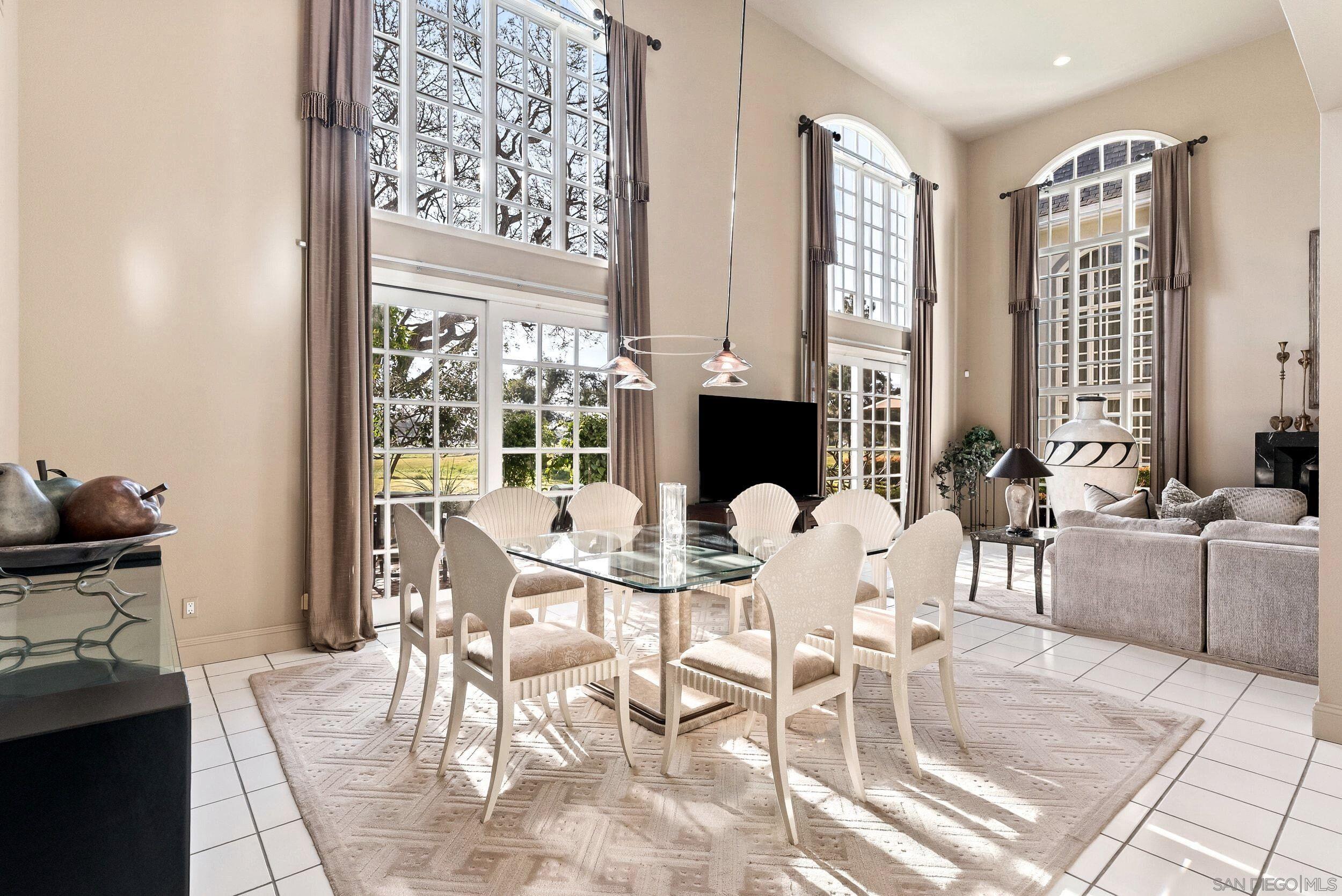 Detail Gallery Image 4 of 14 For 7437  Avenida De Palais, Carlsbad,  CA 92009 - 2 Beds | 2/1 Baths