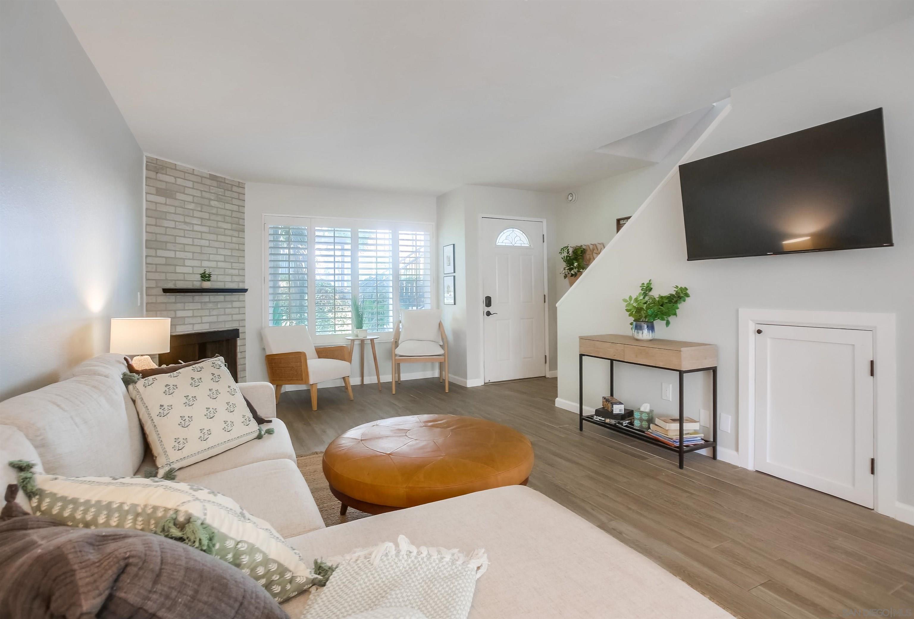 Detail Gallery Image 5 of 28 For 3466  Thunder Dr, Oceanside,  CA 92056 - 2 Beds | 1/1 Baths