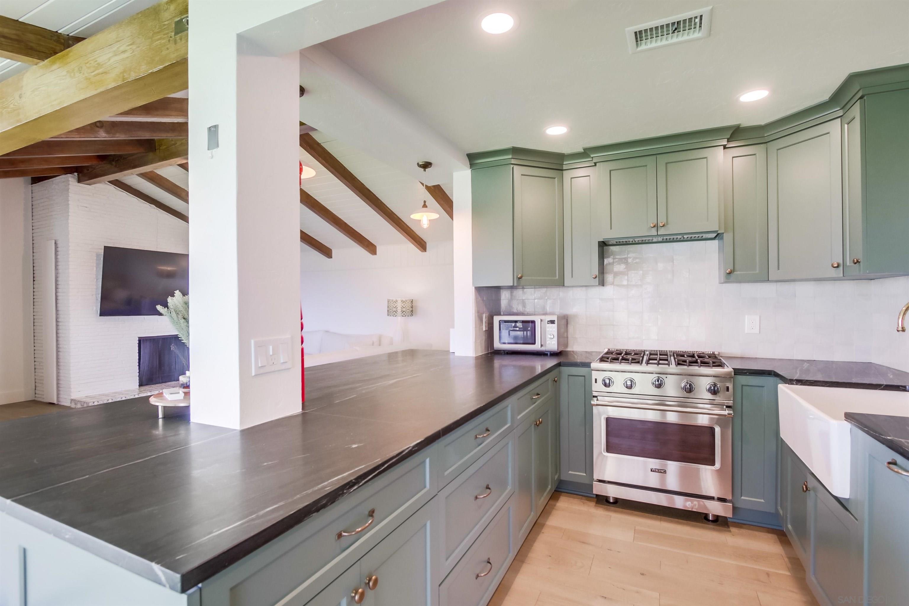 Detail Gallery Image 13 of 73 For 4242  Cosoy Way, San Diego,  CA 92103 - 4 Beds | 2 Baths