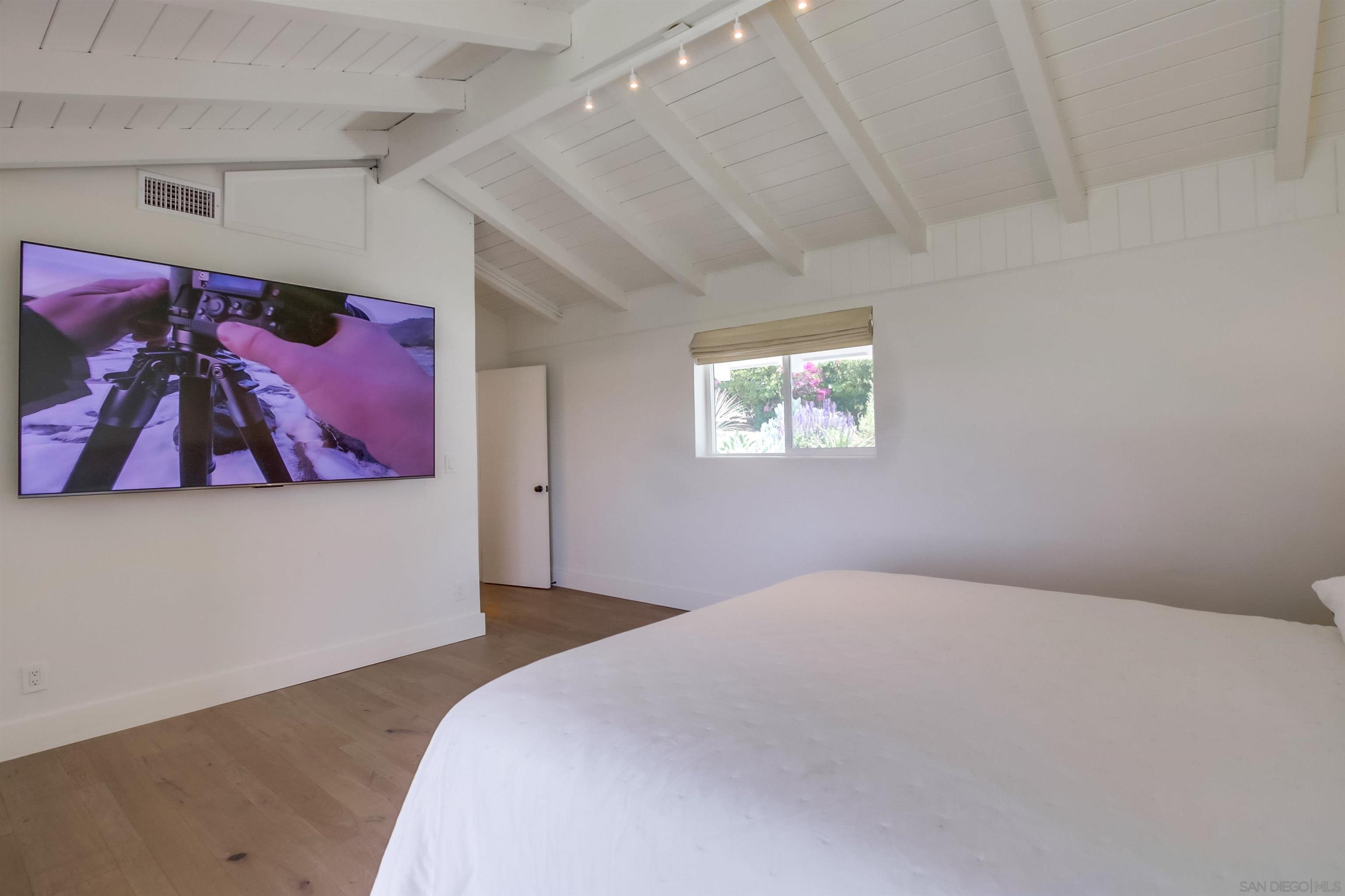 Detail Gallery Image 31 of 73 For 4242  Cosoy Way, San Diego,  CA 92103 - 4 Beds | 2 Baths