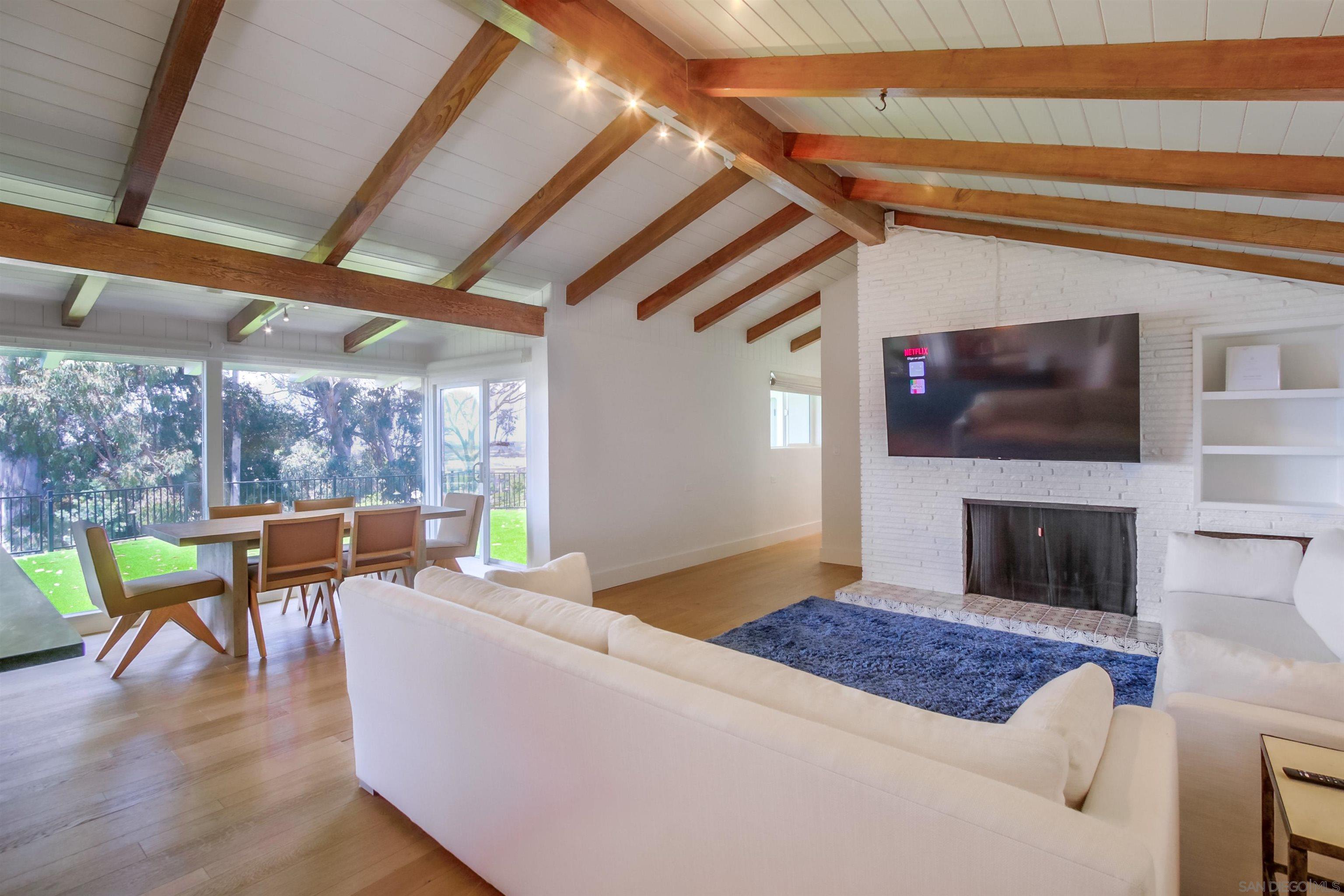 Detail Gallery Image 8 of 73 For 4242  Cosoy Way, San Diego,  CA 92103 - 4 Beds | 2 Baths