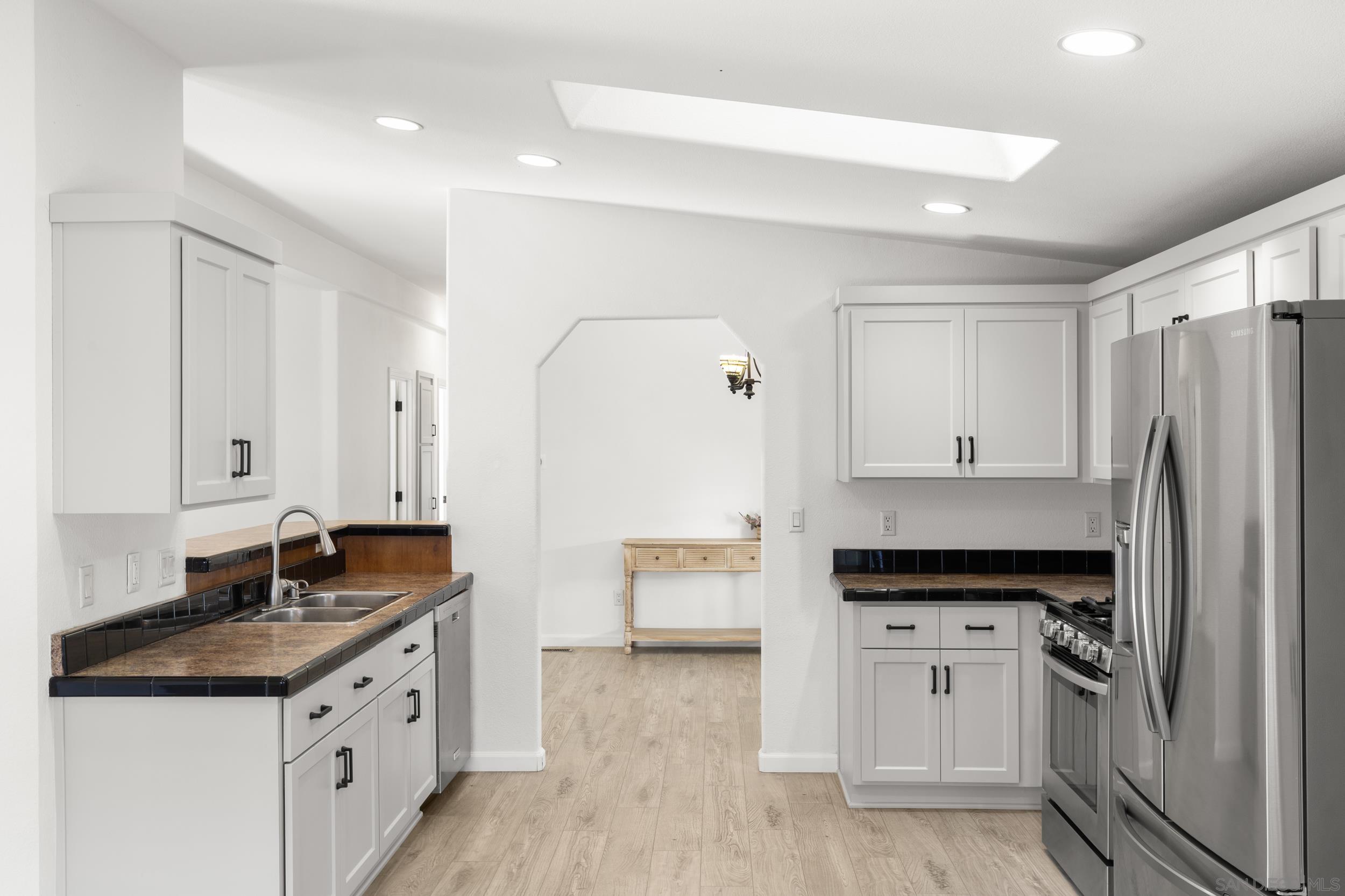 Detail Gallery Image 2 of 13 For 13314  Buena Vista St  #71,  Poway,  CA 92064 - 3 Beds | 2 Baths