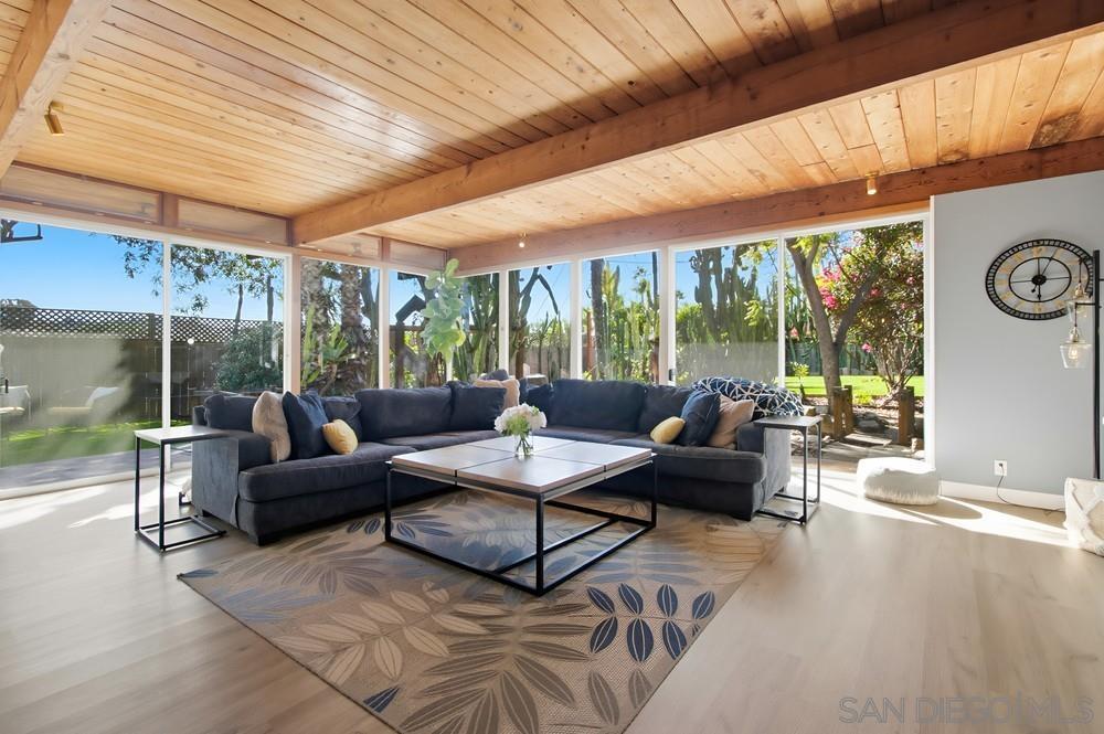 Detail Gallery Image 4 of 34 For 3558  Siembre St, Bonita,  CA 91902 - 4 Beds | 3 Baths