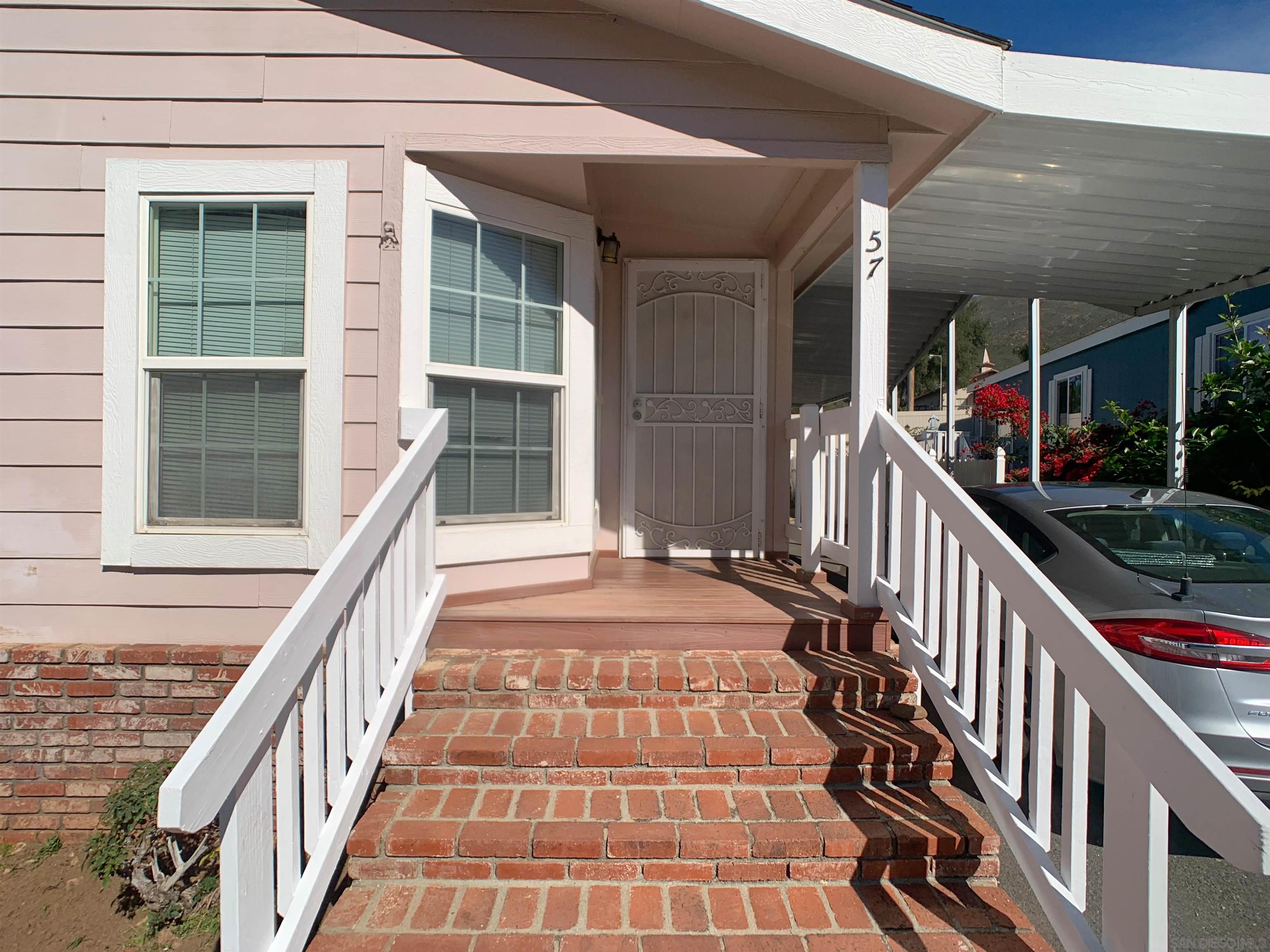 Detail Gallery Image 2 of 28 For 3505  Alpine Blvd  #57,  Alpine,  CA 91901 - 3 Beds | 2 Baths