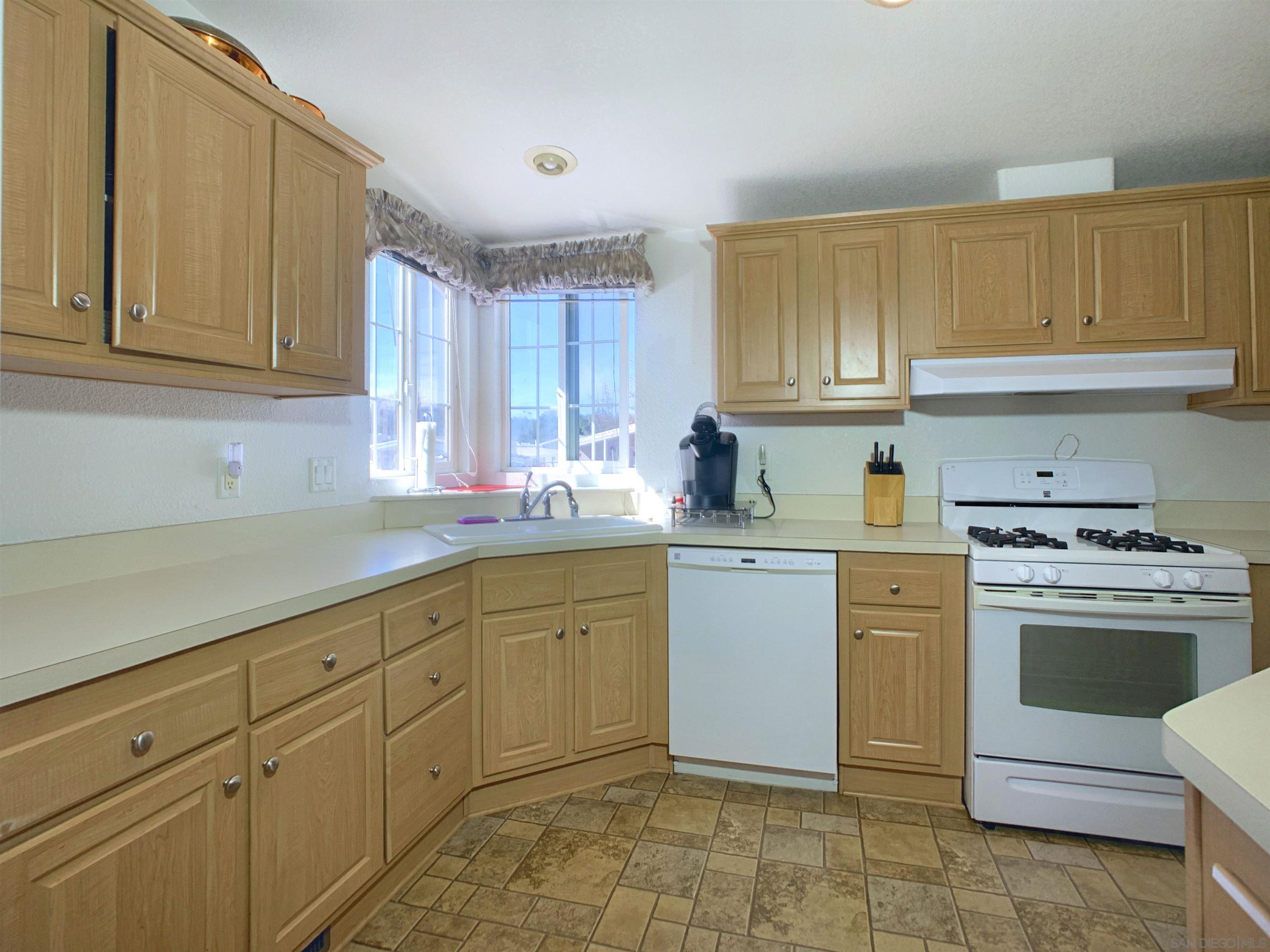 Detail Gallery Image 11 of 28 For 3505  Alpine Blvd  #57,  Alpine,  CA 91901 - 3 Beds | 2 Baths