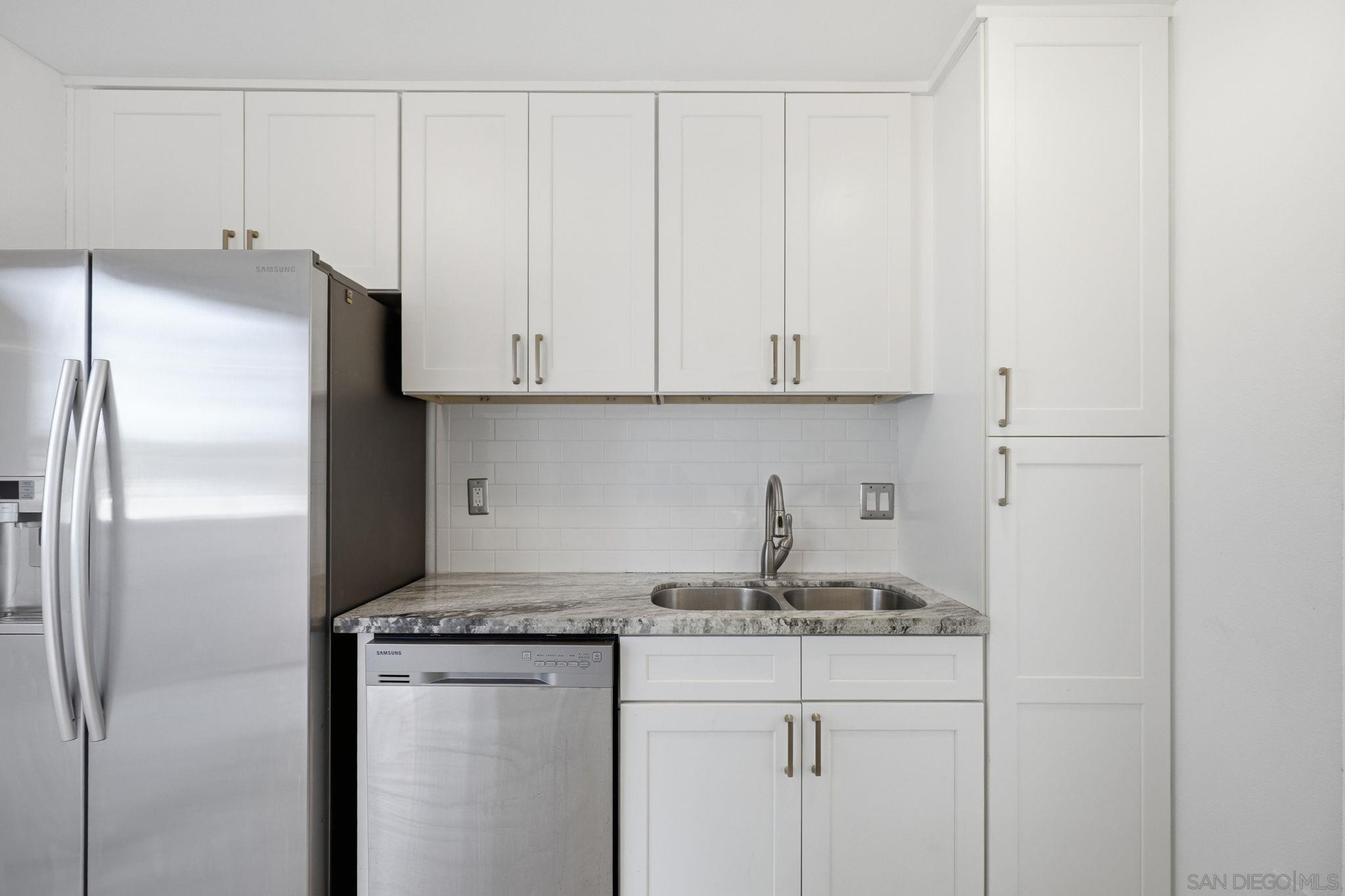 Detail Gallery Image 10 of 22 For 3262  Ashford St  #F,  San Diego,  CA 92111 - 2 Beds | 1/1 Baths