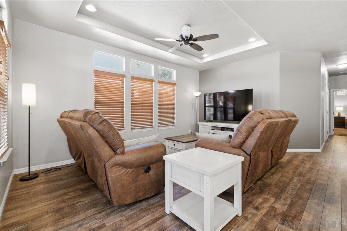 Detail Gallery Image 11 of 29 For 1951  47th St.  #182,  San Diego,  CA 92102 - 3 Beds | 2 Baths