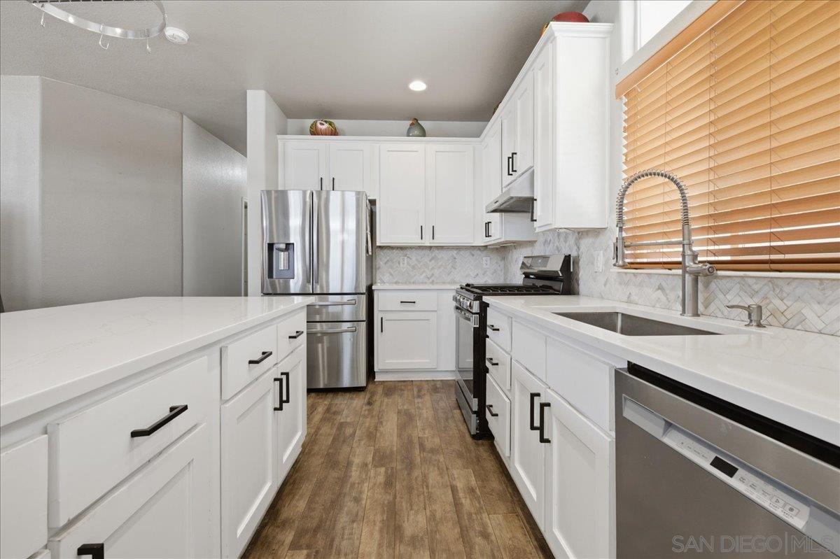 Detail Gallery Image 12 of 29 For 1951  47th St.  #182,  San Diego,  CA 92102 - 3 Beds | 2 Baths