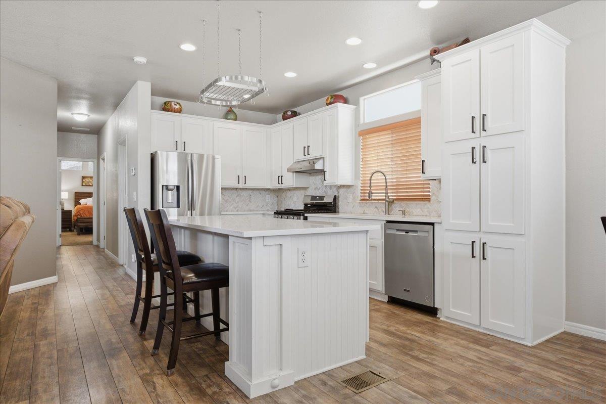 Detail Gallery Image 7 of 29 For 1951  47th St.  #182,  San Diego,  CA 92102 - 3 Beds | 2 Baths