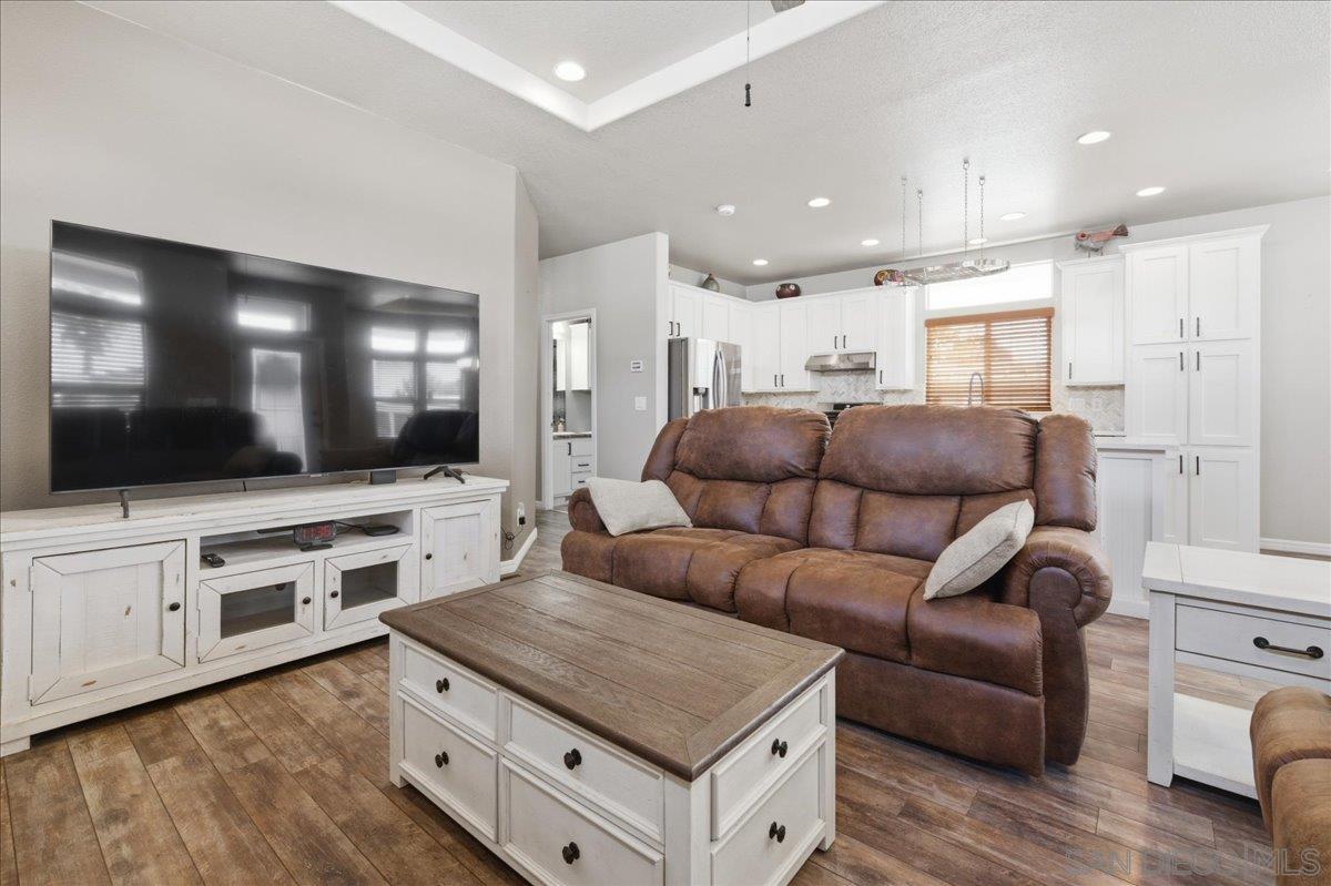 Detail Gallery Image 9 of 29 For 1951  47th St.  #182,  San Diego,  CA 92102 - 3 Beds | 2 Baths