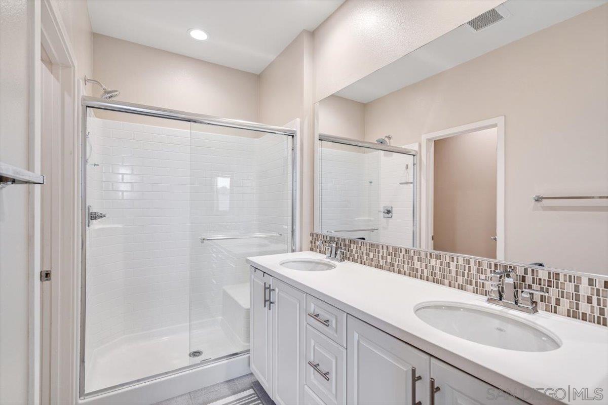 Detail Gallery Image 26 of 38 For 2548 S Escondido Blvd  #906,  Escondido,  CA 92025 - 3 Beds | 2/2 Baths