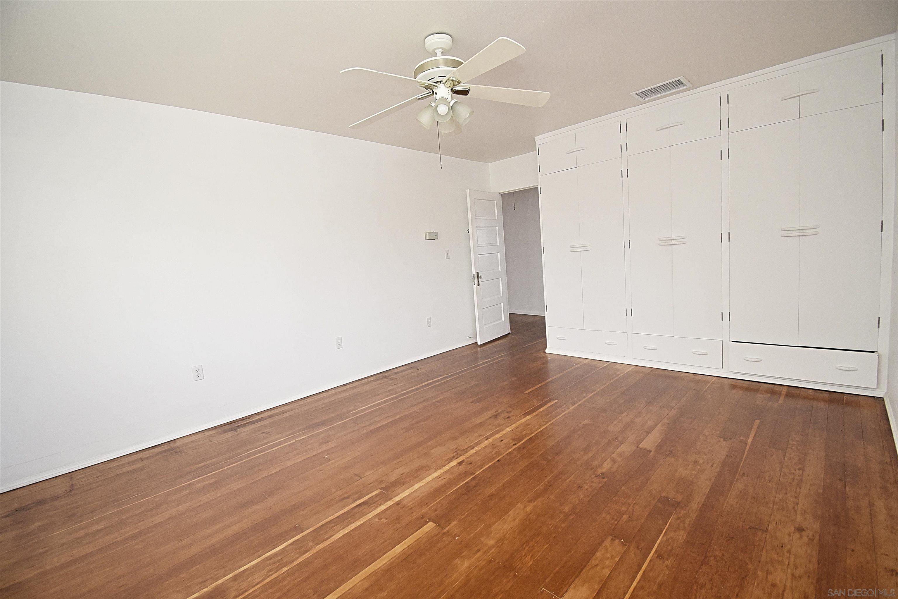 Detail Gallery Image 21 of 73 For 4778  Panorama Drive, San Diego,  CA 92116 - 6 Beds | 2 Baths