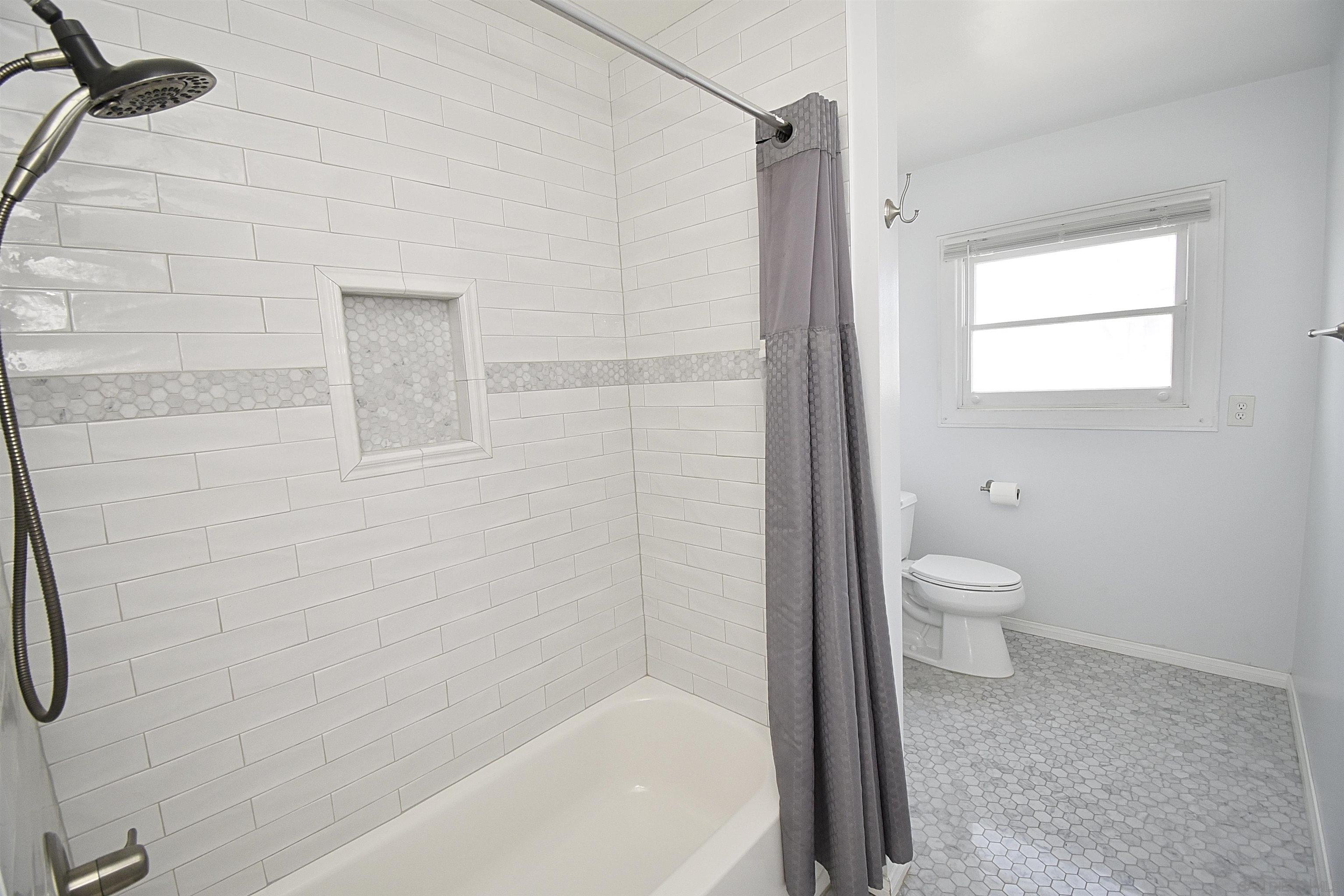 Detail Gallery Image 26 of 73 For 4778  Panorama Drive, San Diego,  CA 92116 - 6 Beds | 2 Baths