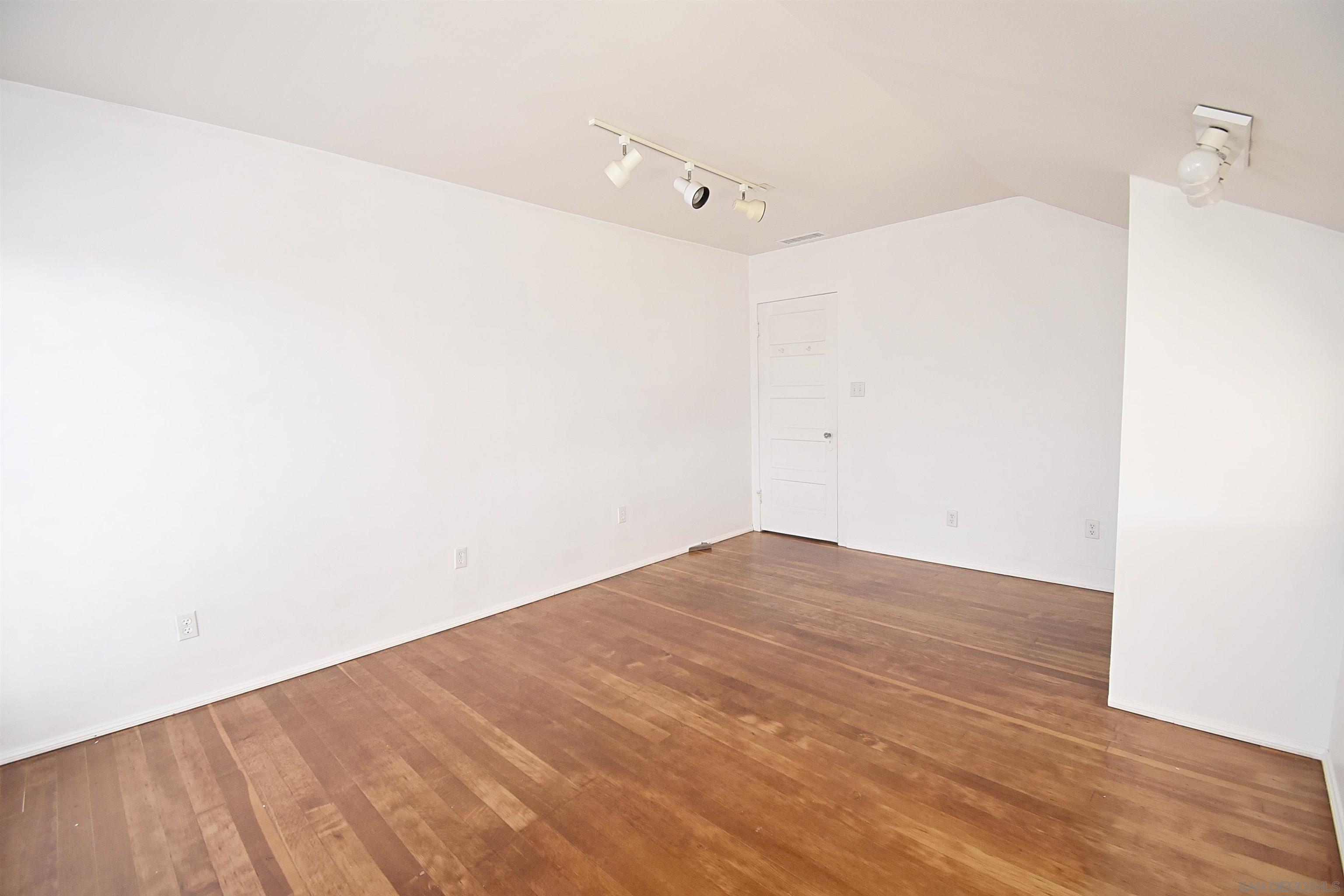 Detail Gallery Image 45 of 73 For 4778  Panorama Drive, San Diego,  CA 92116 - 6 Beds | 2 Baths