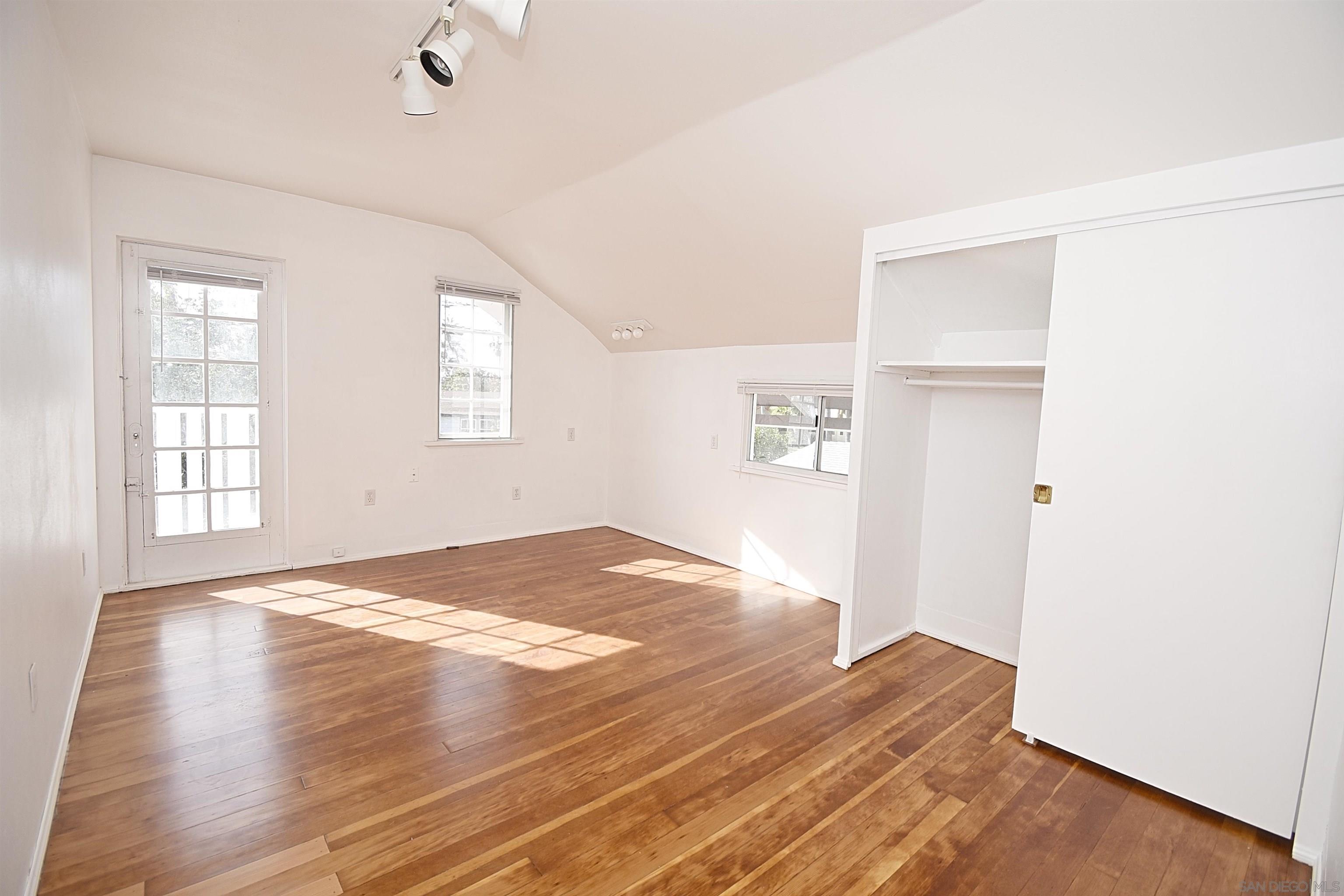 Detail Gallery Image 51 of 73 For 4778  Panorama Drive, San Diego,  CA 92116 - 6 Beds | 2 Baths